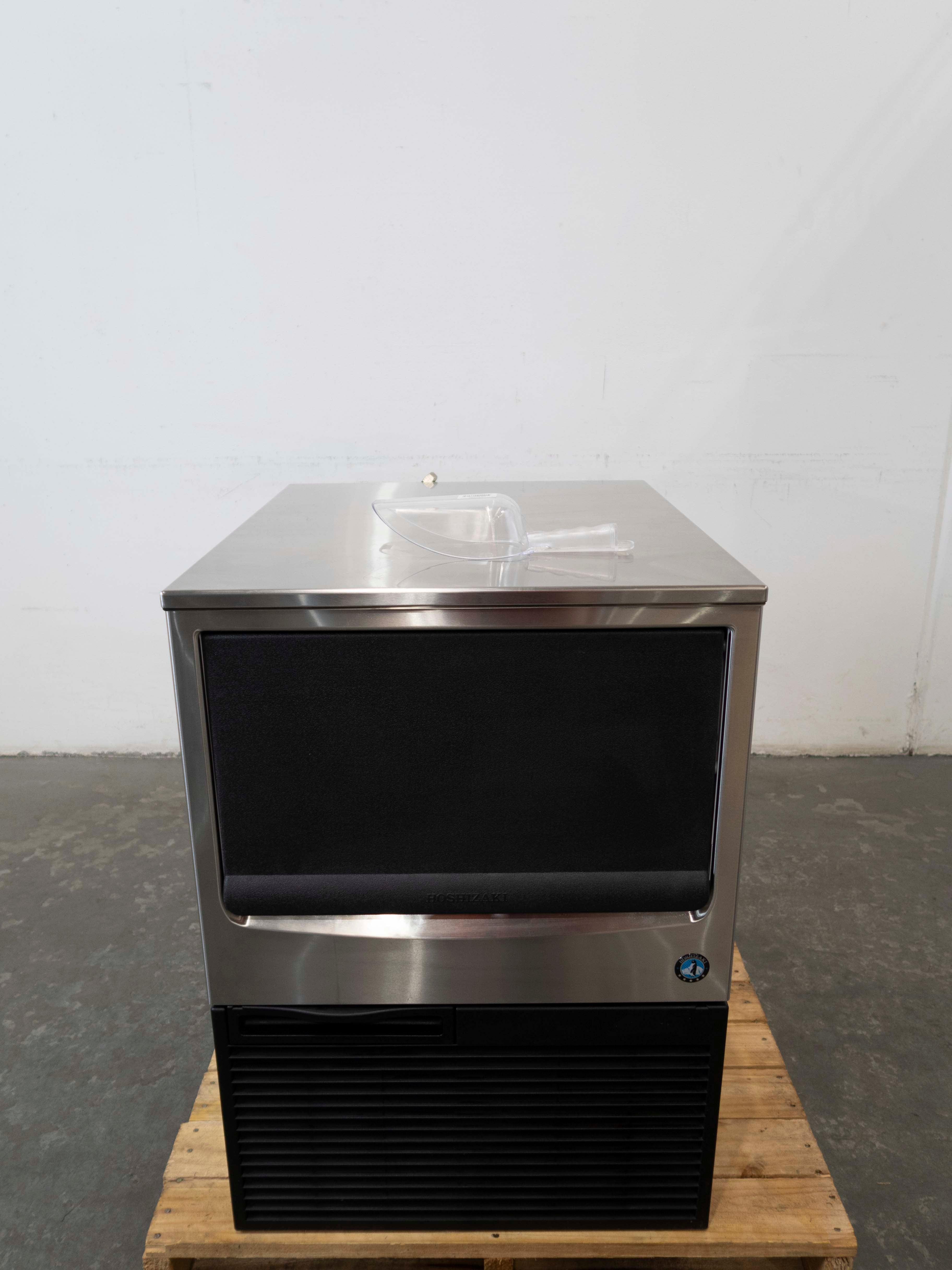 Hoshizaki KM-80B Ice Machine
