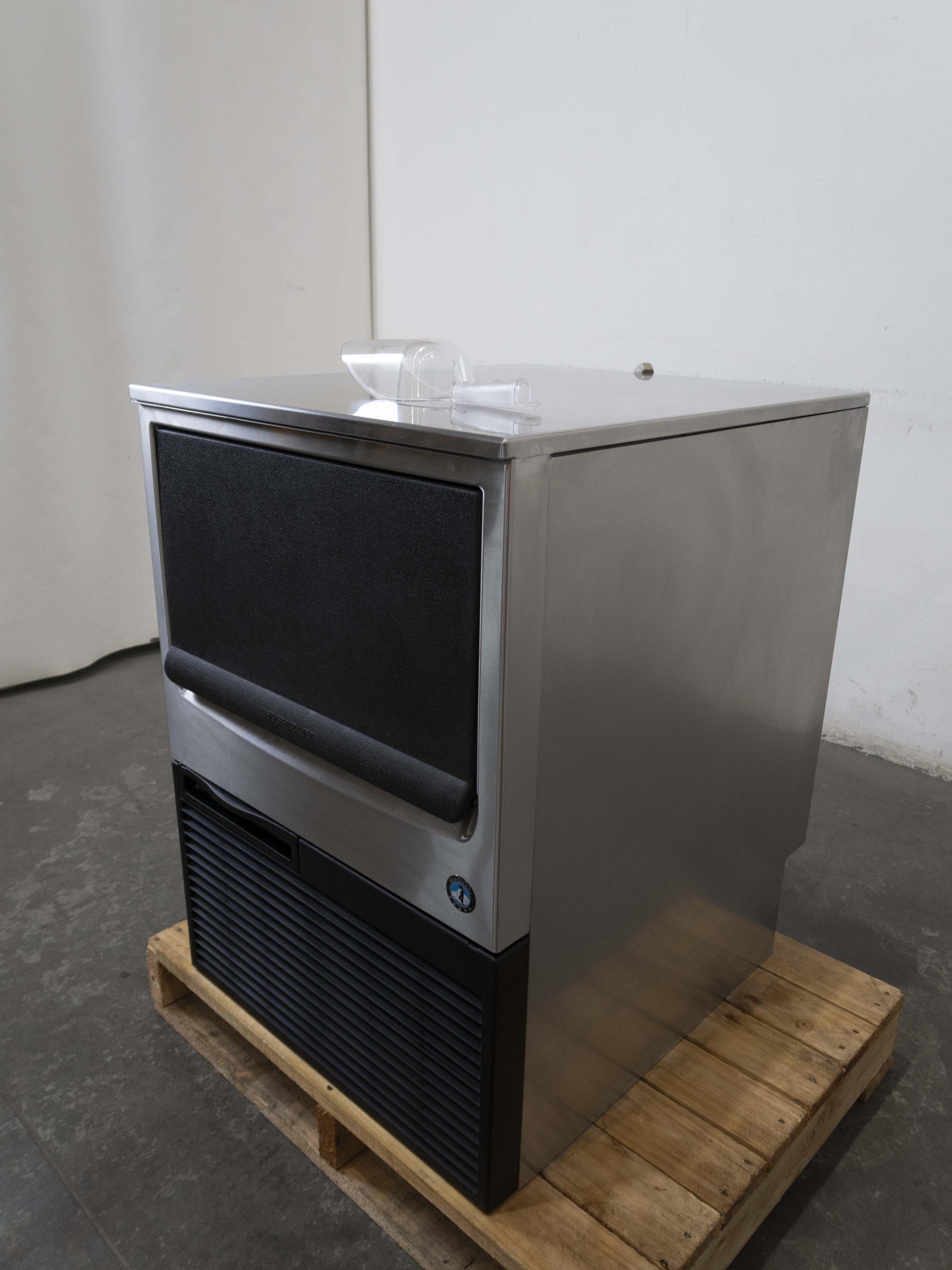 Hoshizaki KM-80B Ice Machine
