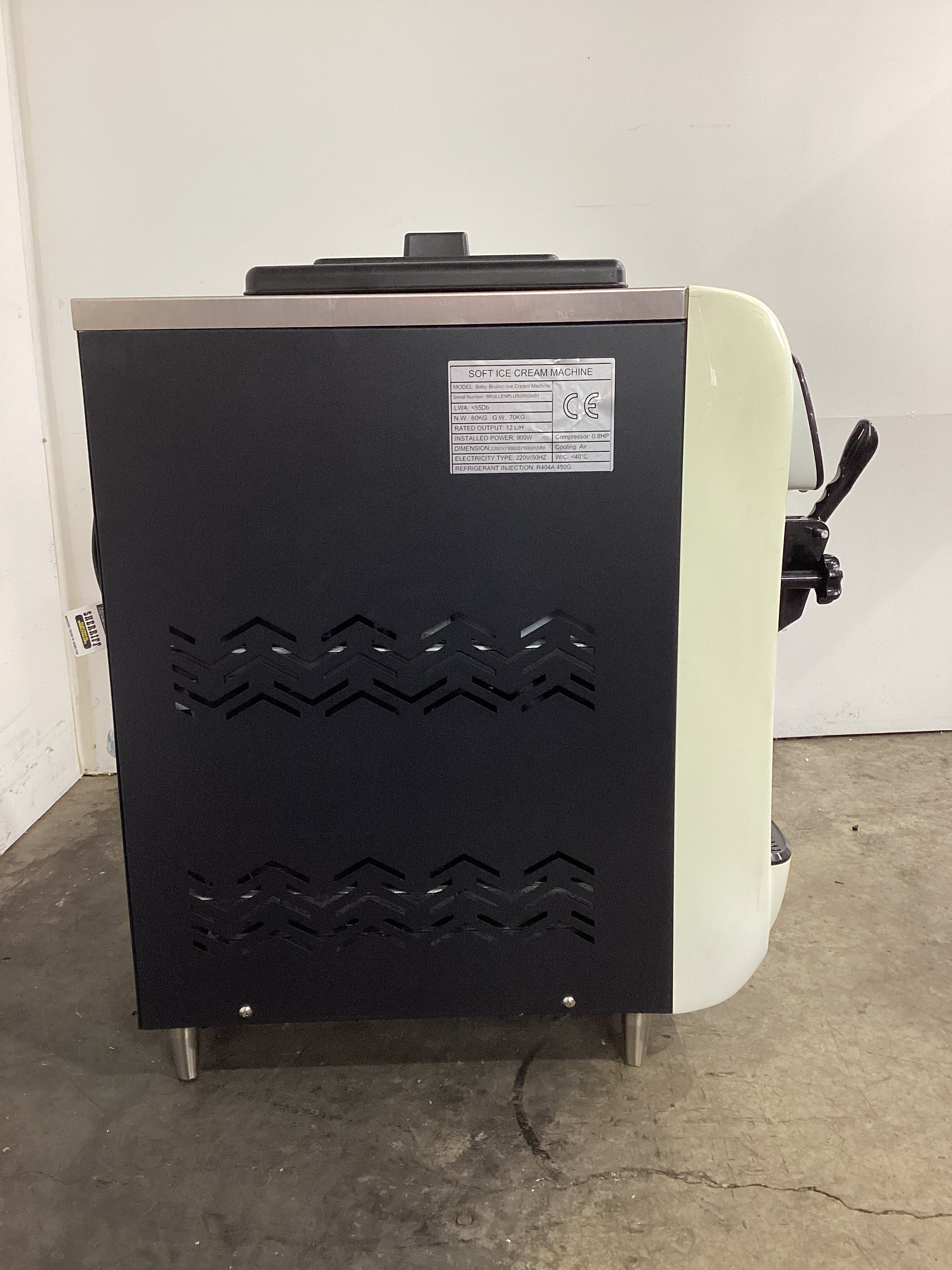 Brullen Baby Brullen Ice Cream Machine
