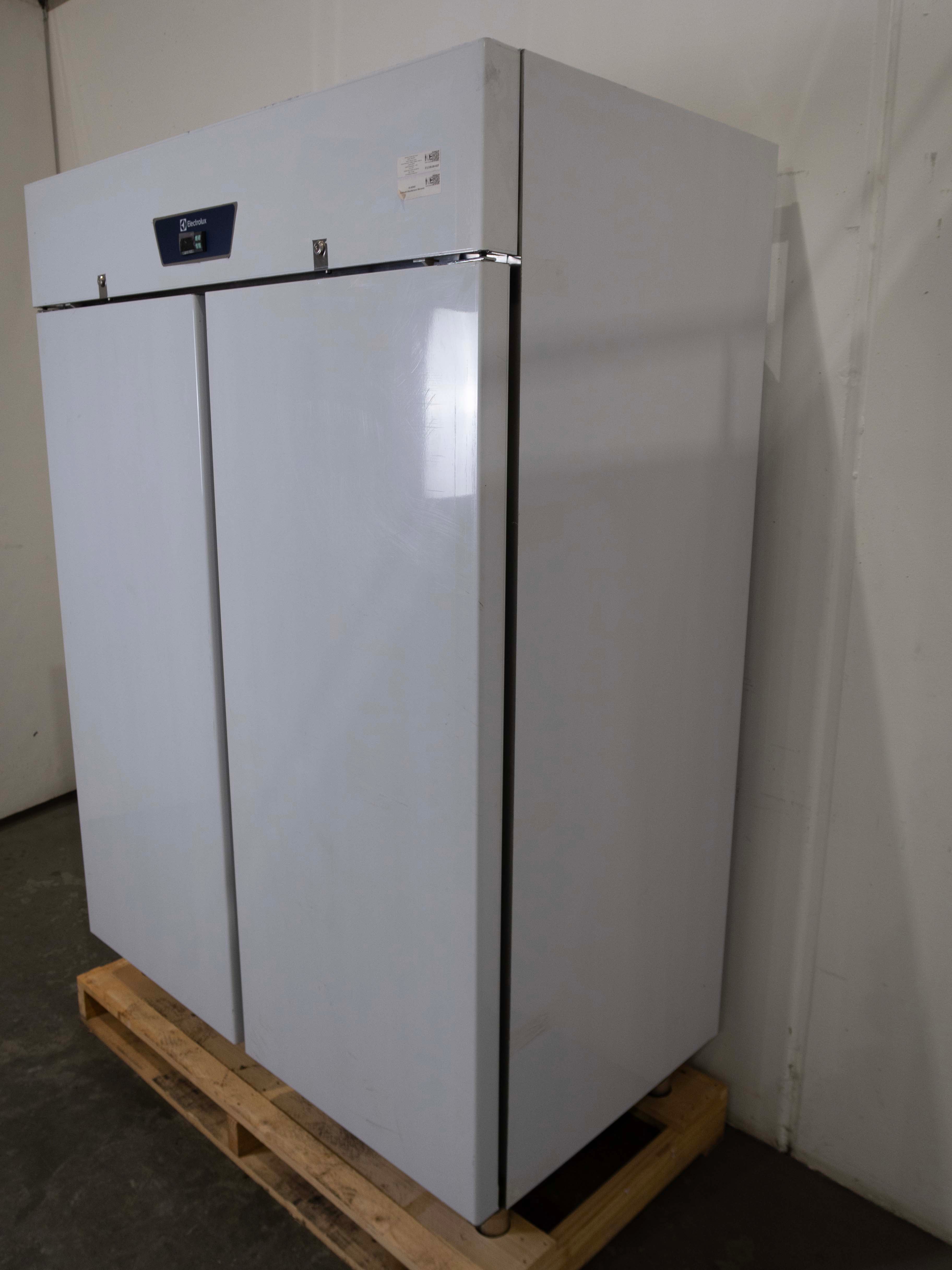 Electrolux SB130F2D Upright Freezer