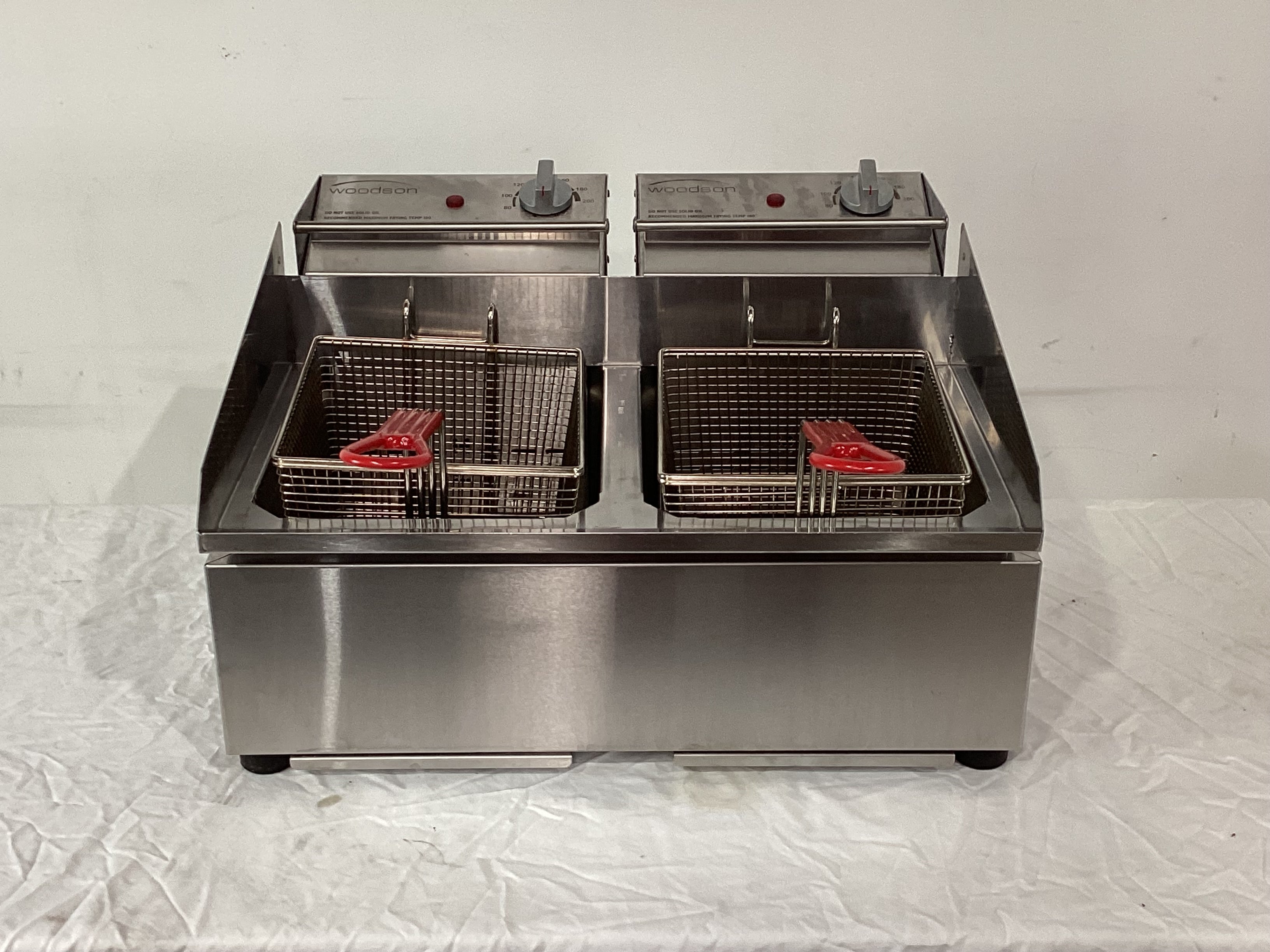 Woodson W.FRT50C Countertop Fryer
