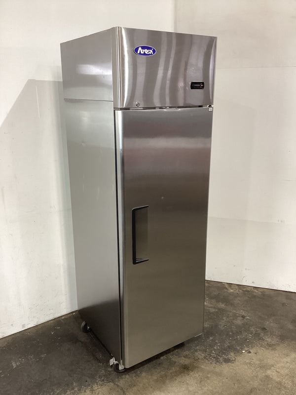 Atosa YBF9207 Upright Freezer