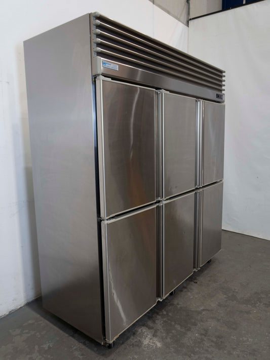 Artisan M1623 Upright Freezer