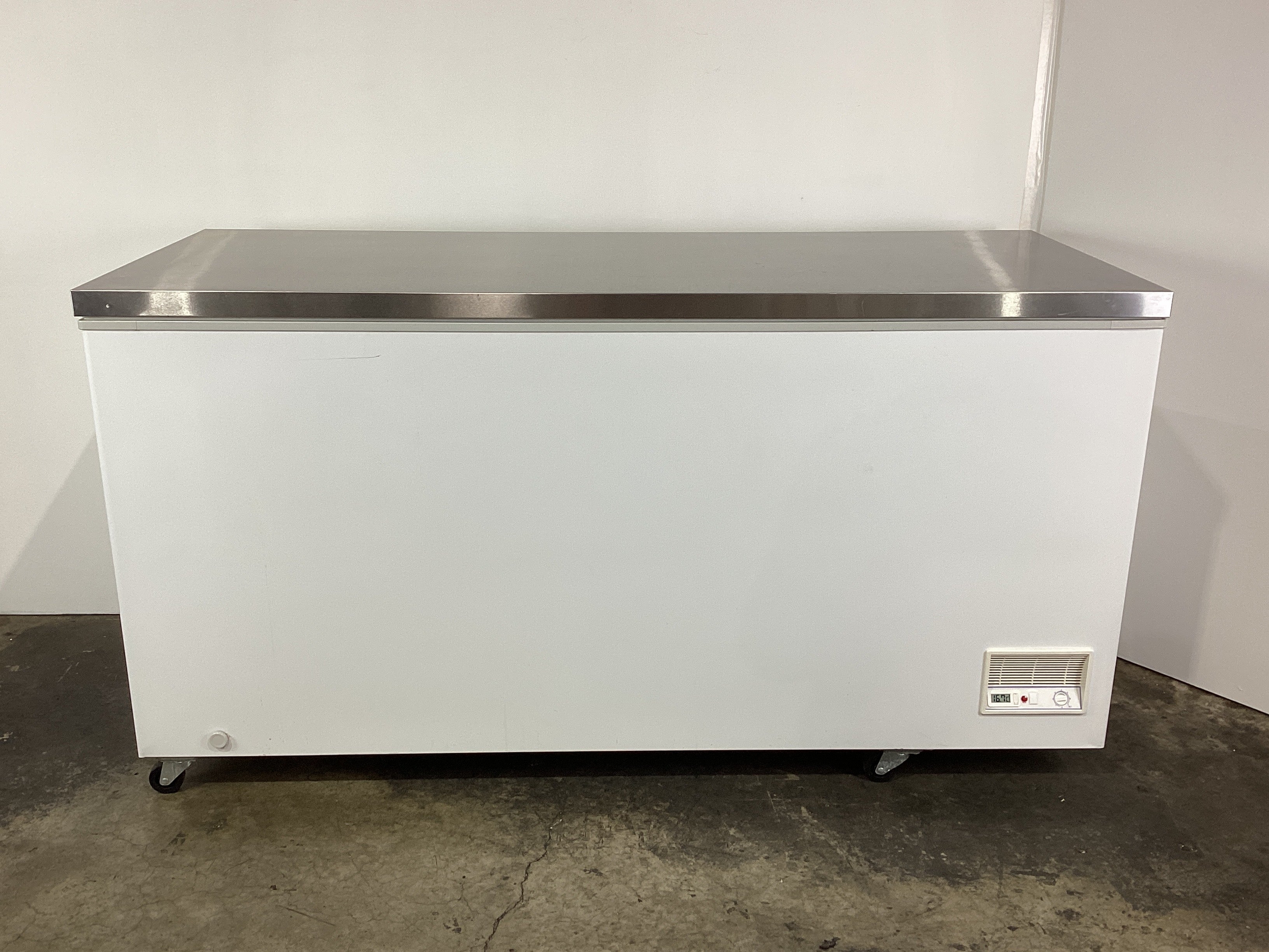 FED BD768F Chest Freezer