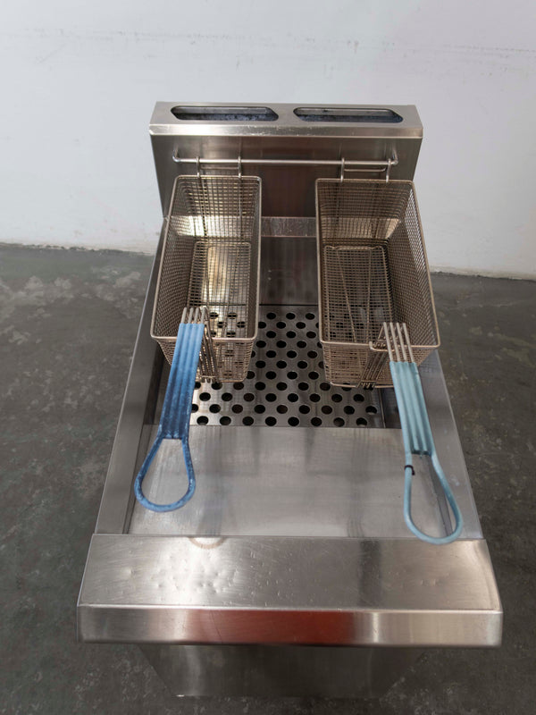 Blue Seal GT45 Fryer