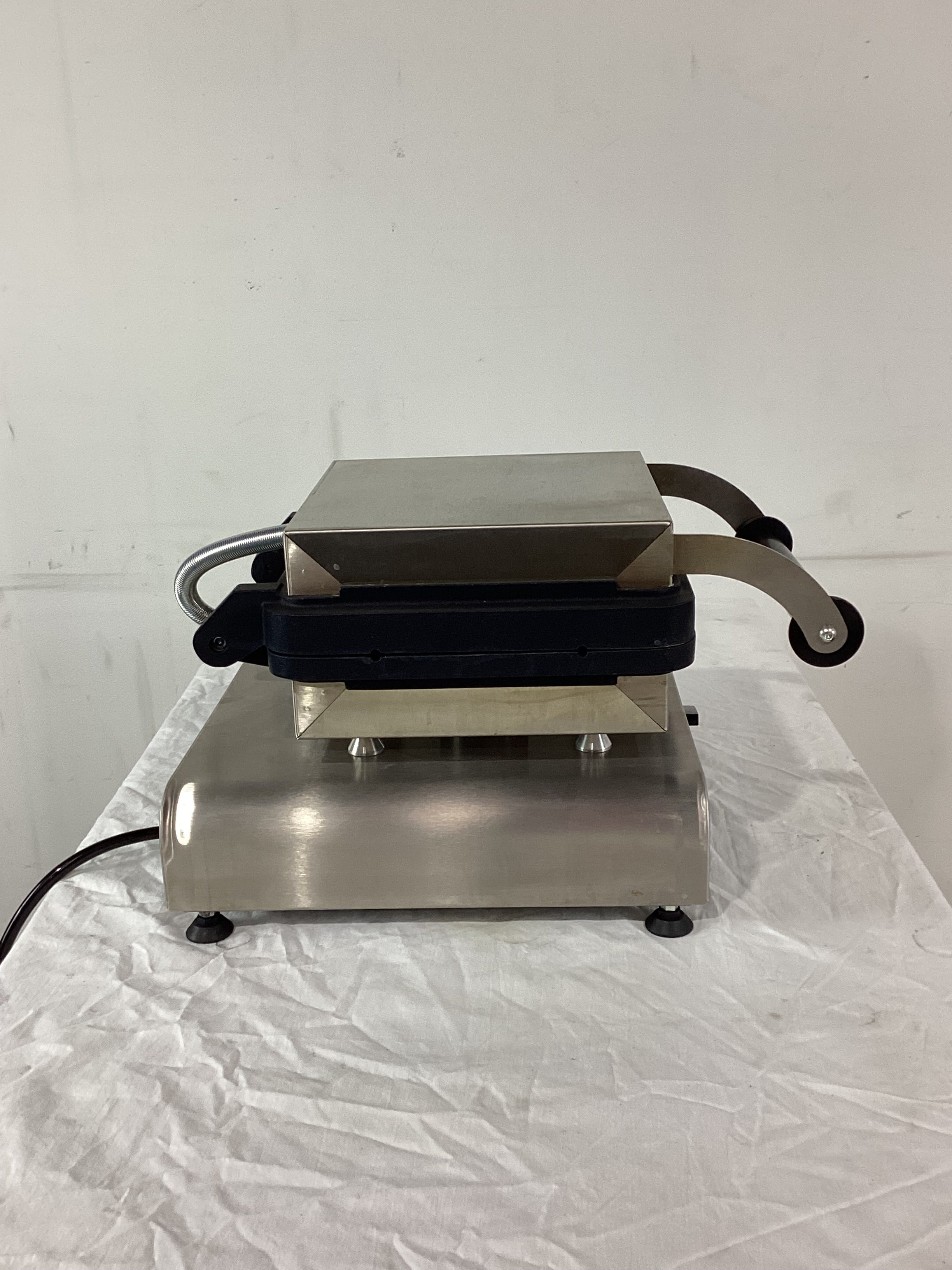 Neumarker 12-40718DT Jaffle Iron