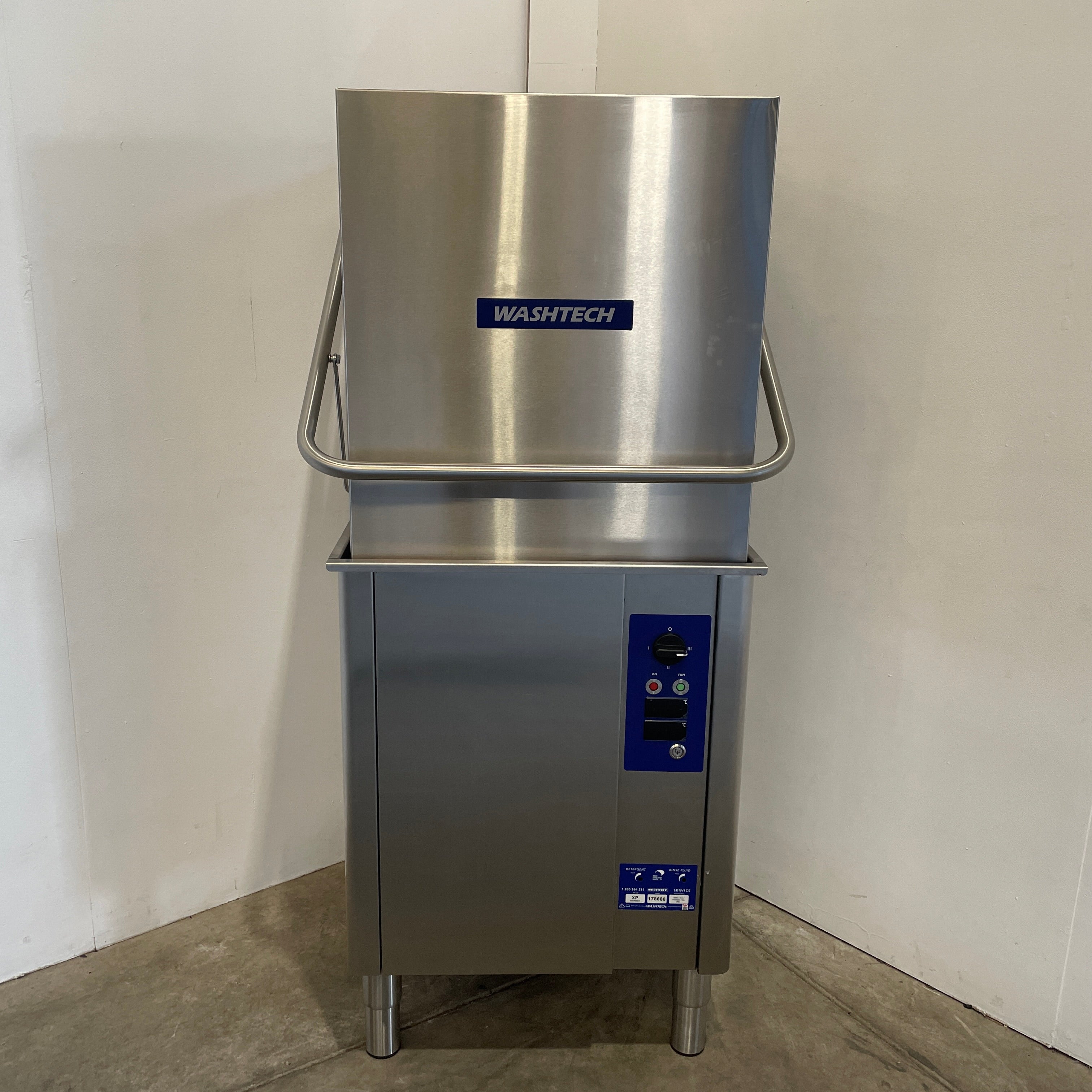 Washtech XP Passthrough Dishwasher