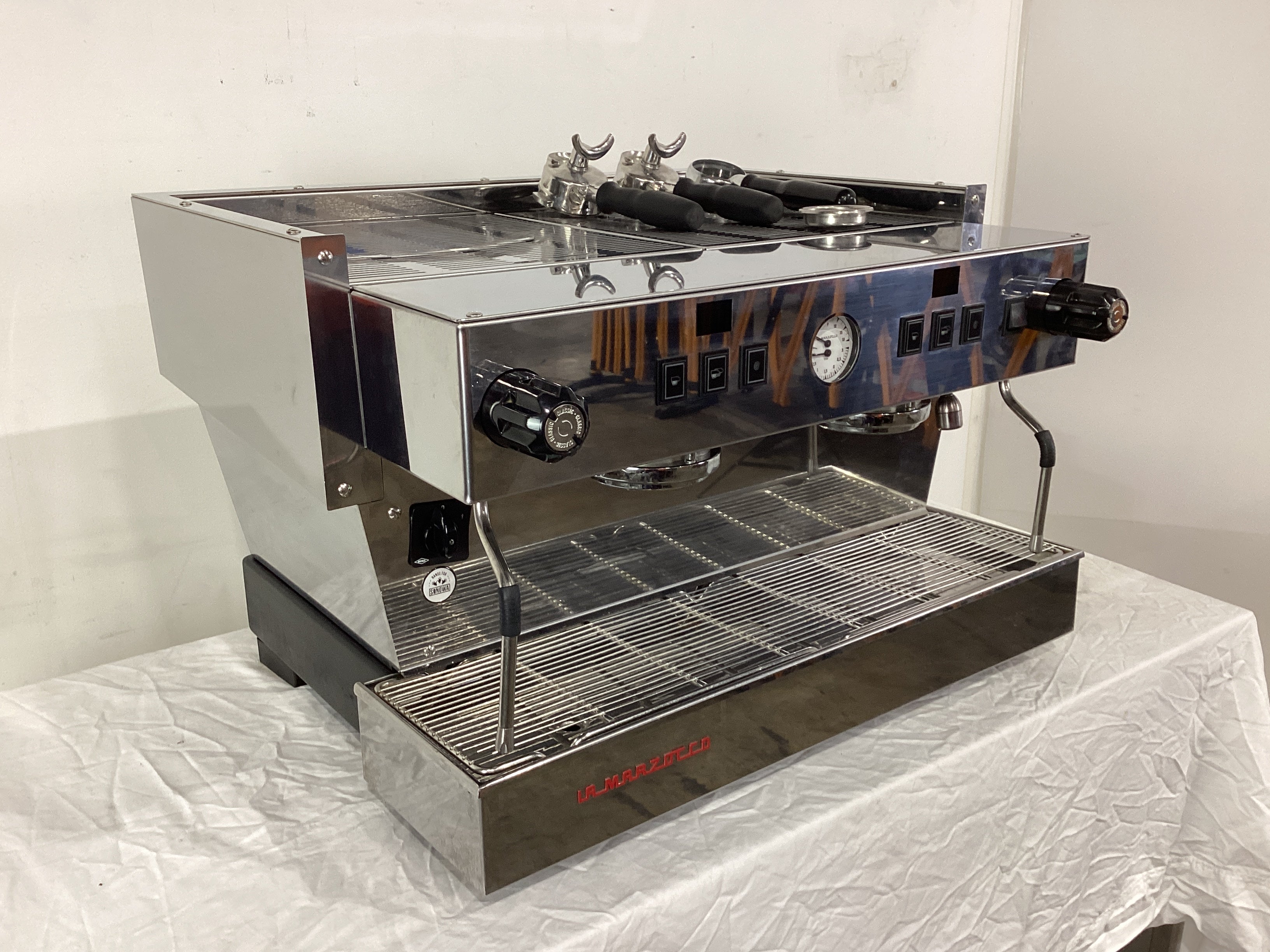 La Marzocco Linea 2AV 2 Group Coffee Machine