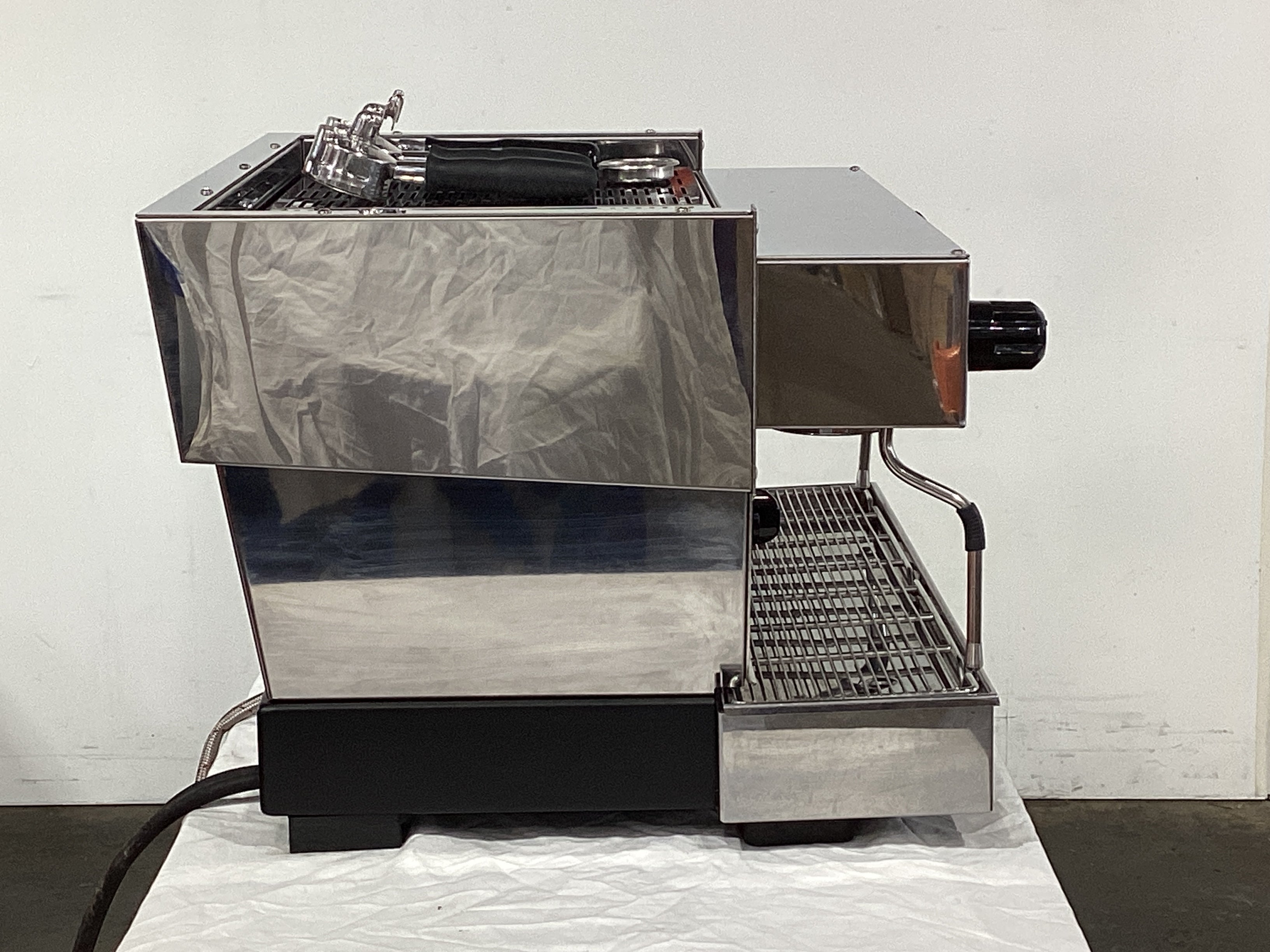 La Marzocco Linea 2AV 2 Group Coffee Machine