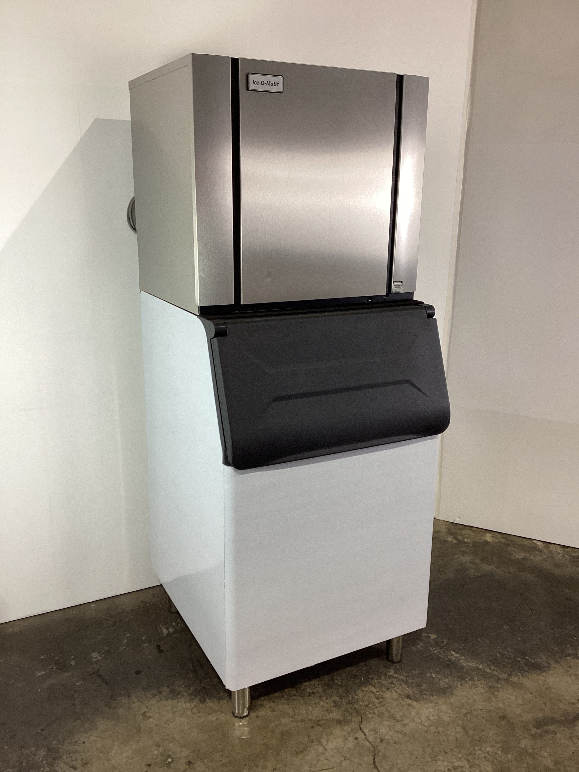 Ice-o-Matic CIM1135 Modular Full Cube Ice Maker