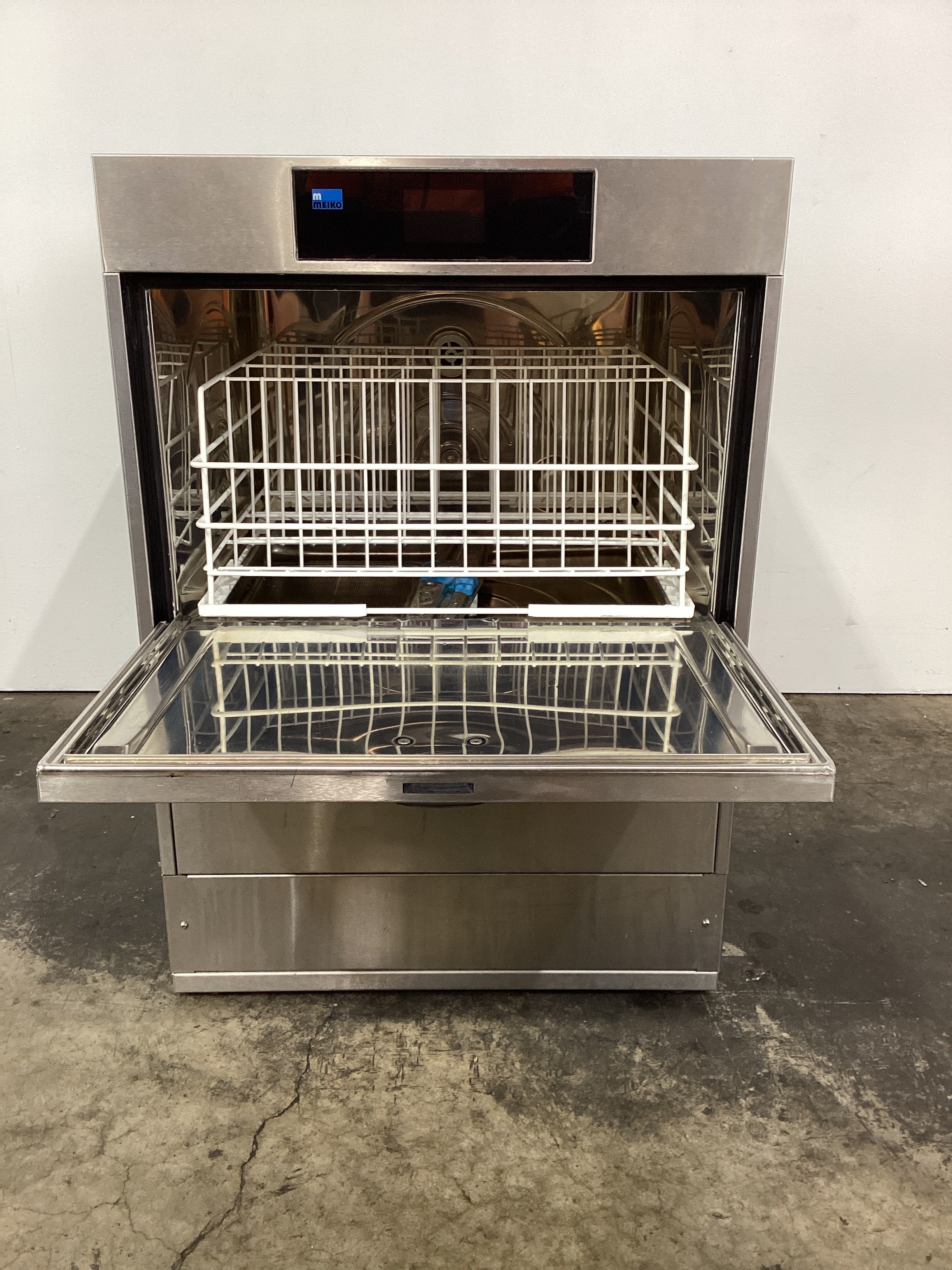Meiko M-iClean UM M2 Dishwasher