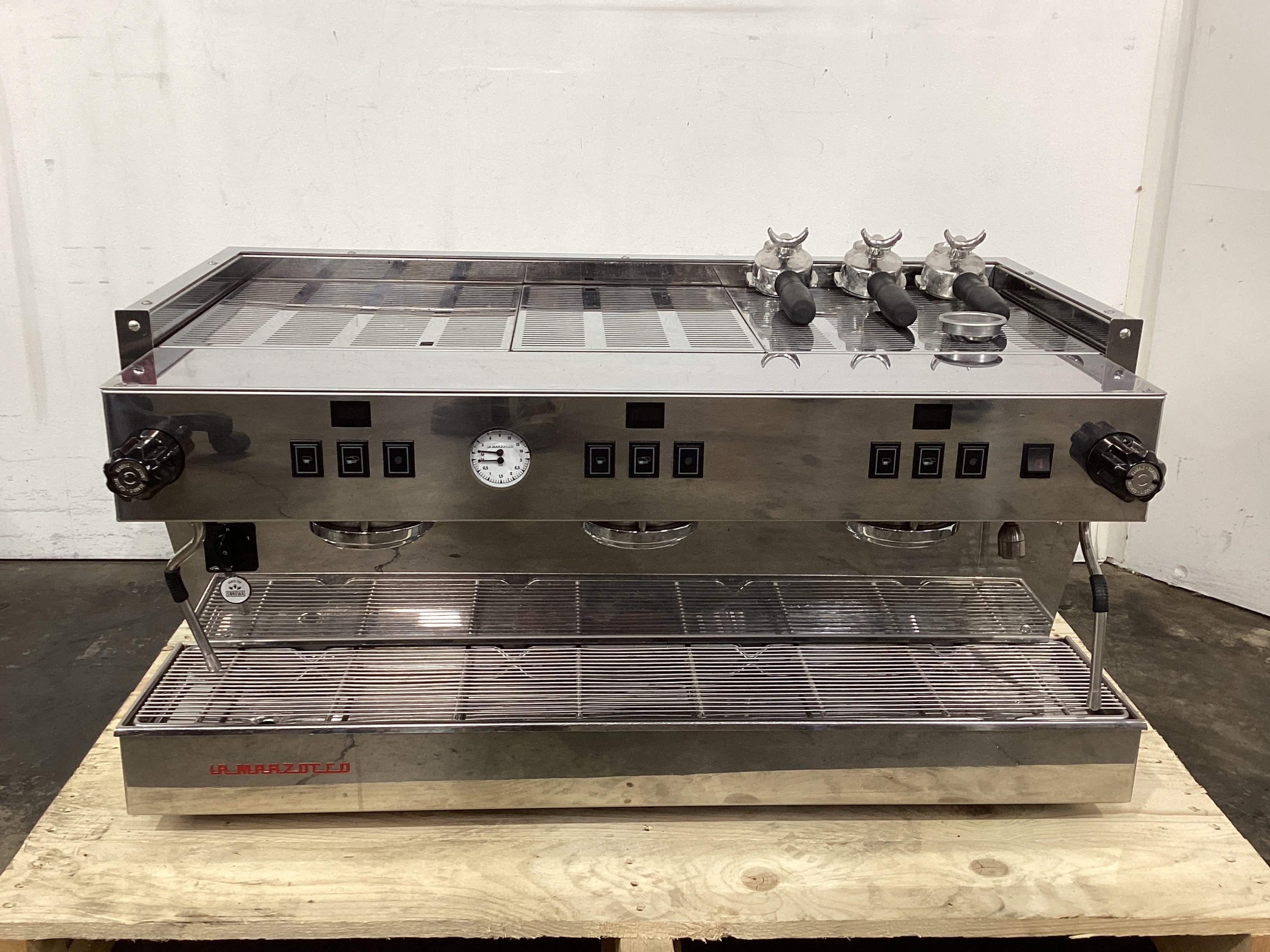 La Marzocco 3AVHW 3 Group Coffee Machine