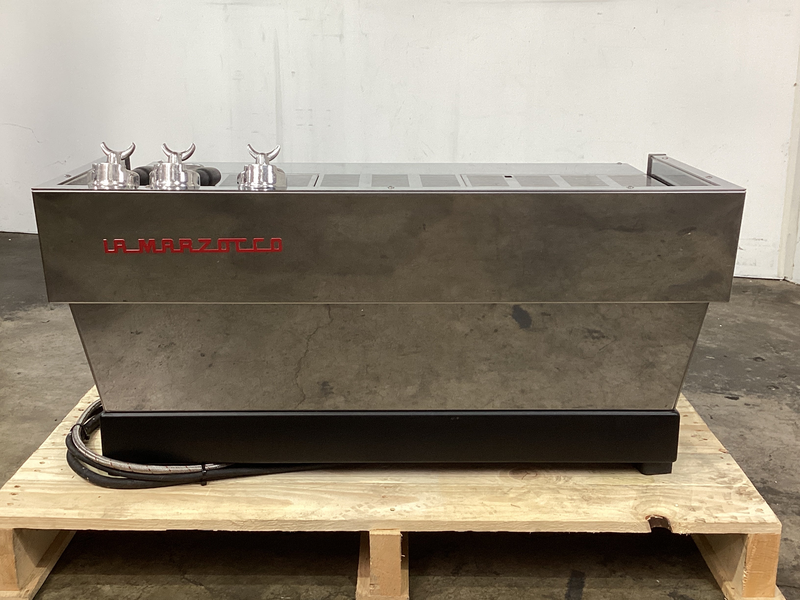 La Marzocco 3AVHW 3 Group Coffee Machine