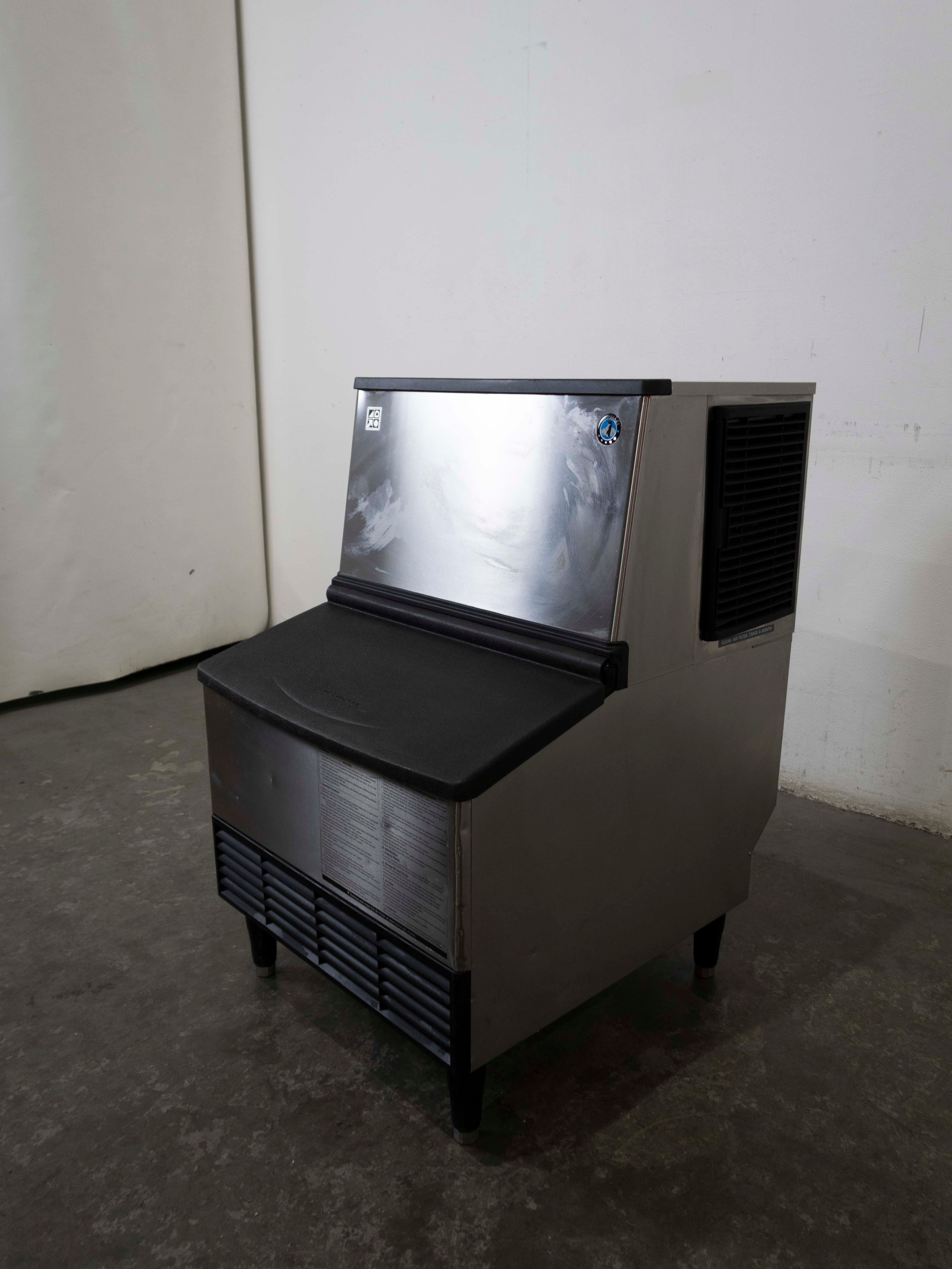 Hoshizaki KM-115B Ice Machine