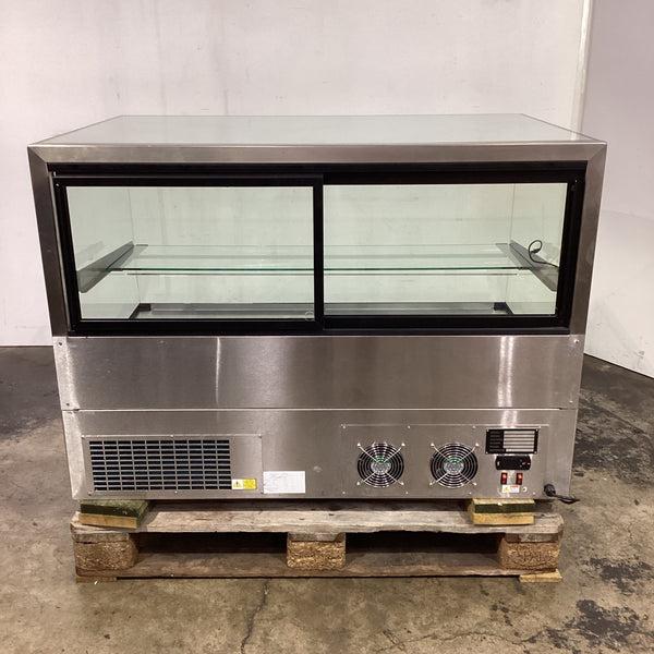 Festive Avon ACCH12 Compact Chilled Display