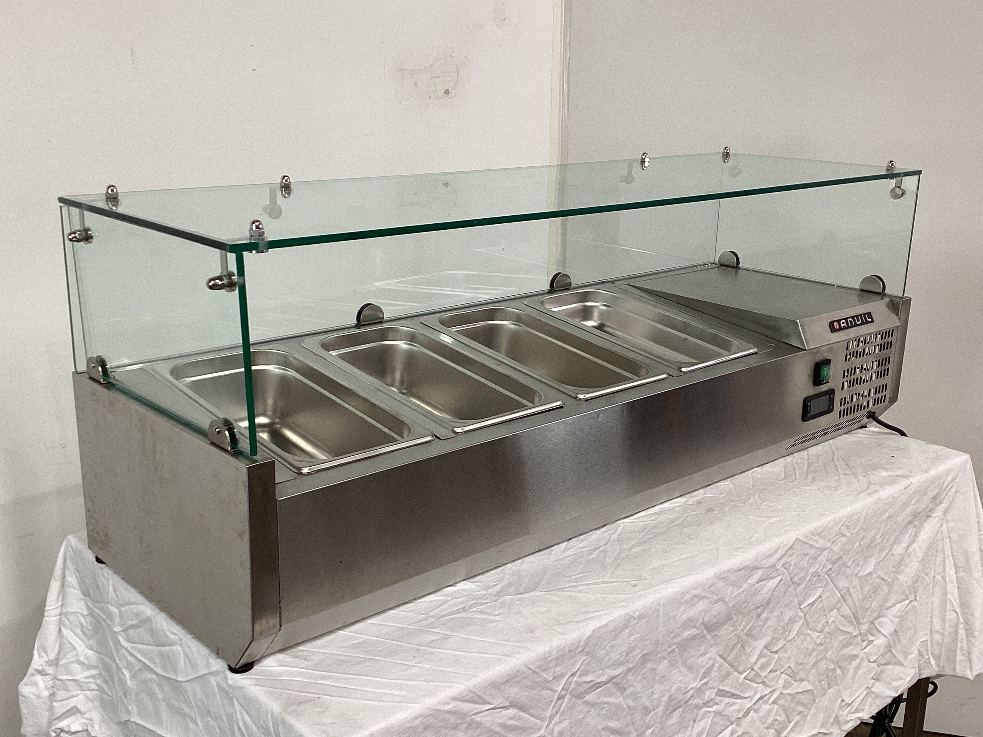 Anvil VRX1200 Countertop Salad/Sushi Bar