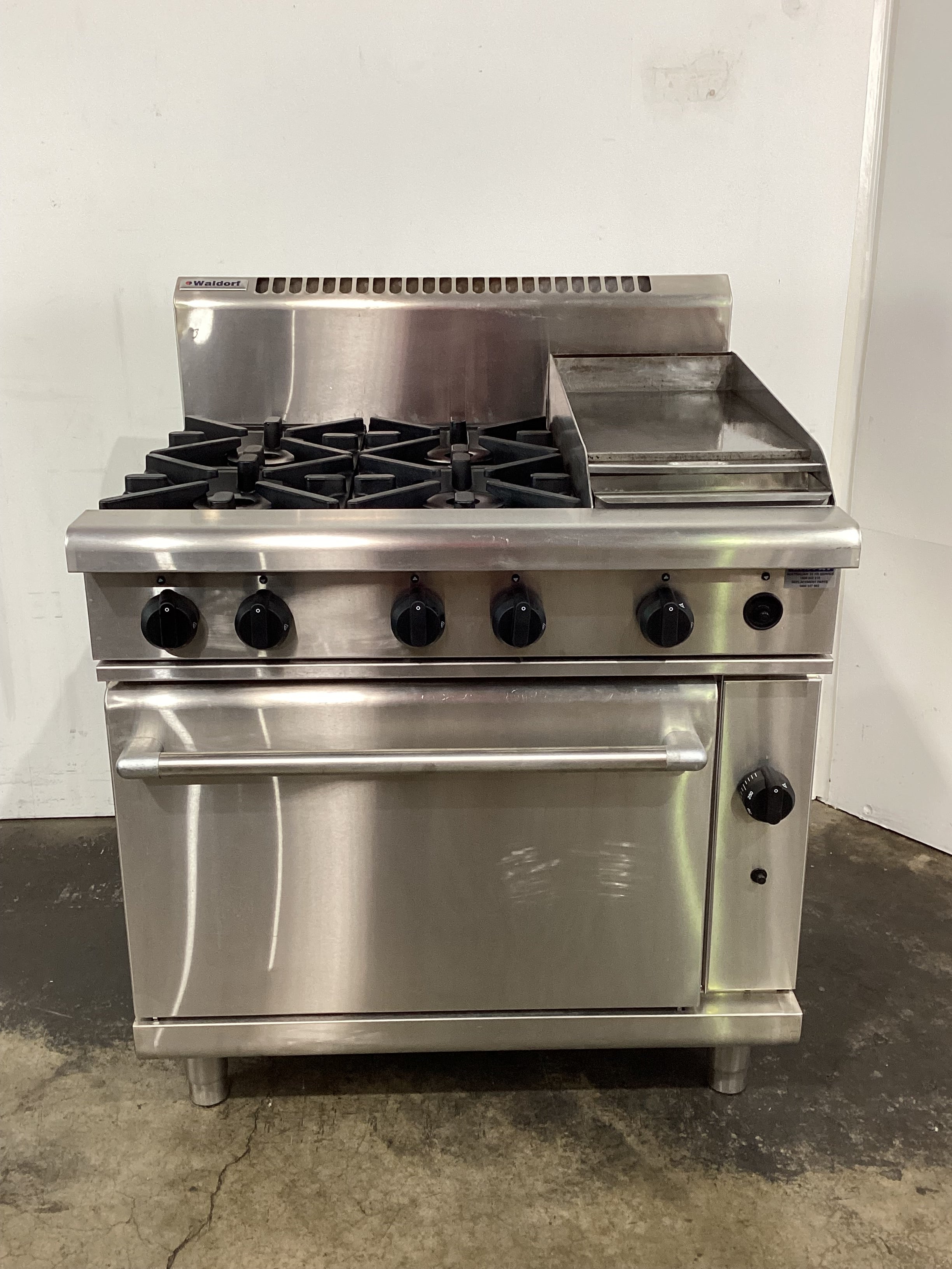 Waldorf RN8613GF Range Oven
