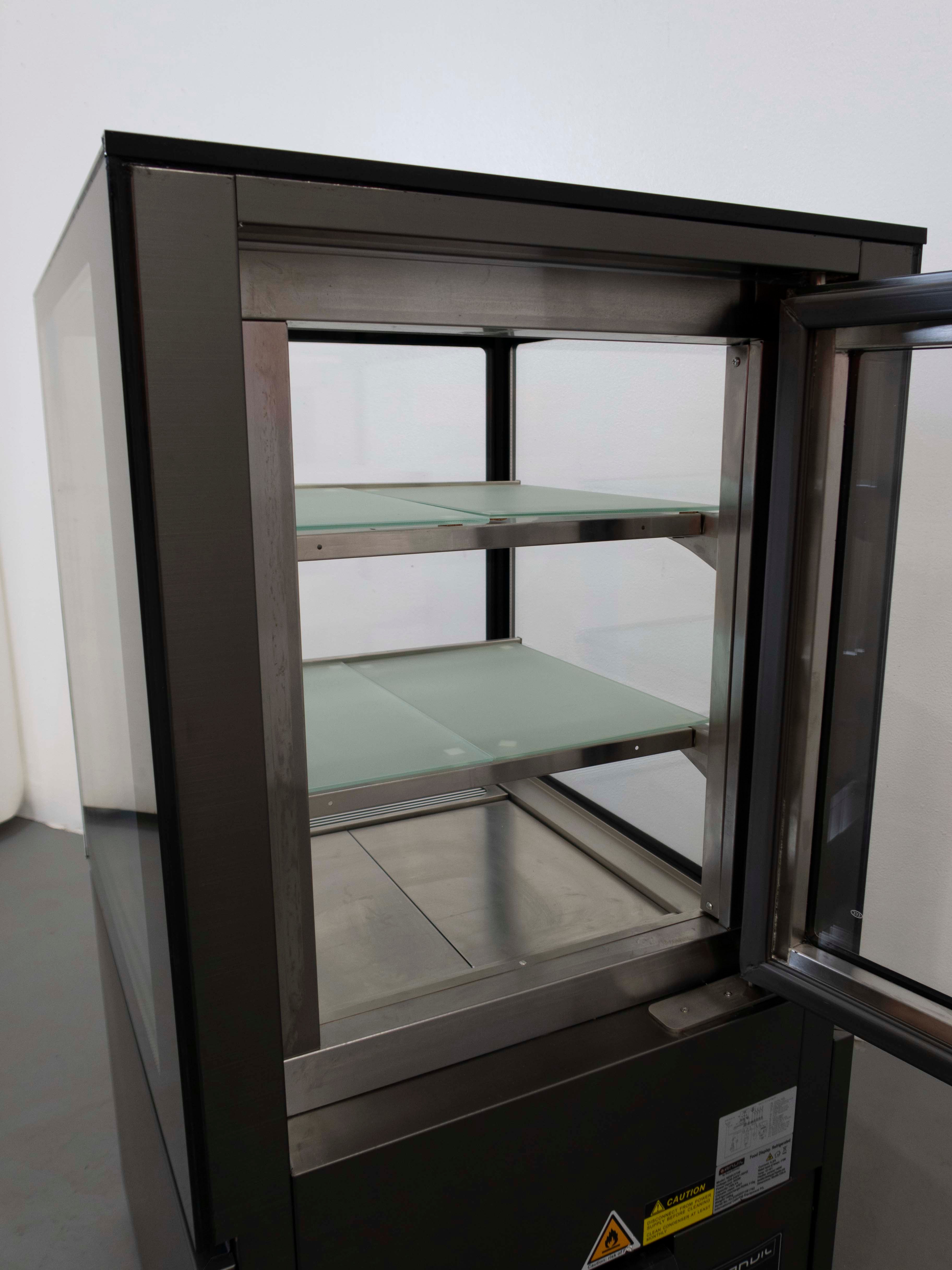 Anvil NDSV3720  3 Tier Cake Display