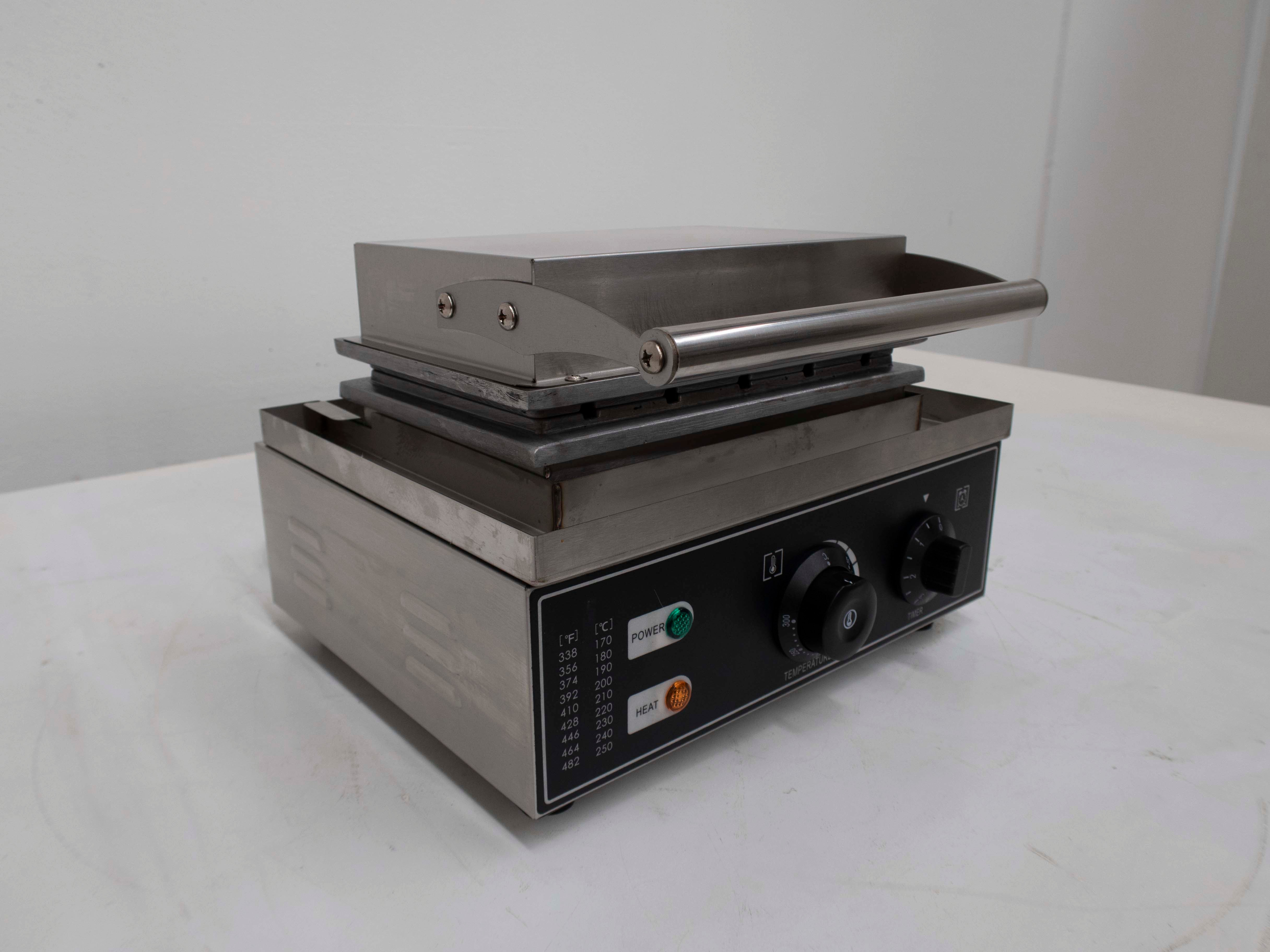 Blast BWS5 Waffle Machine