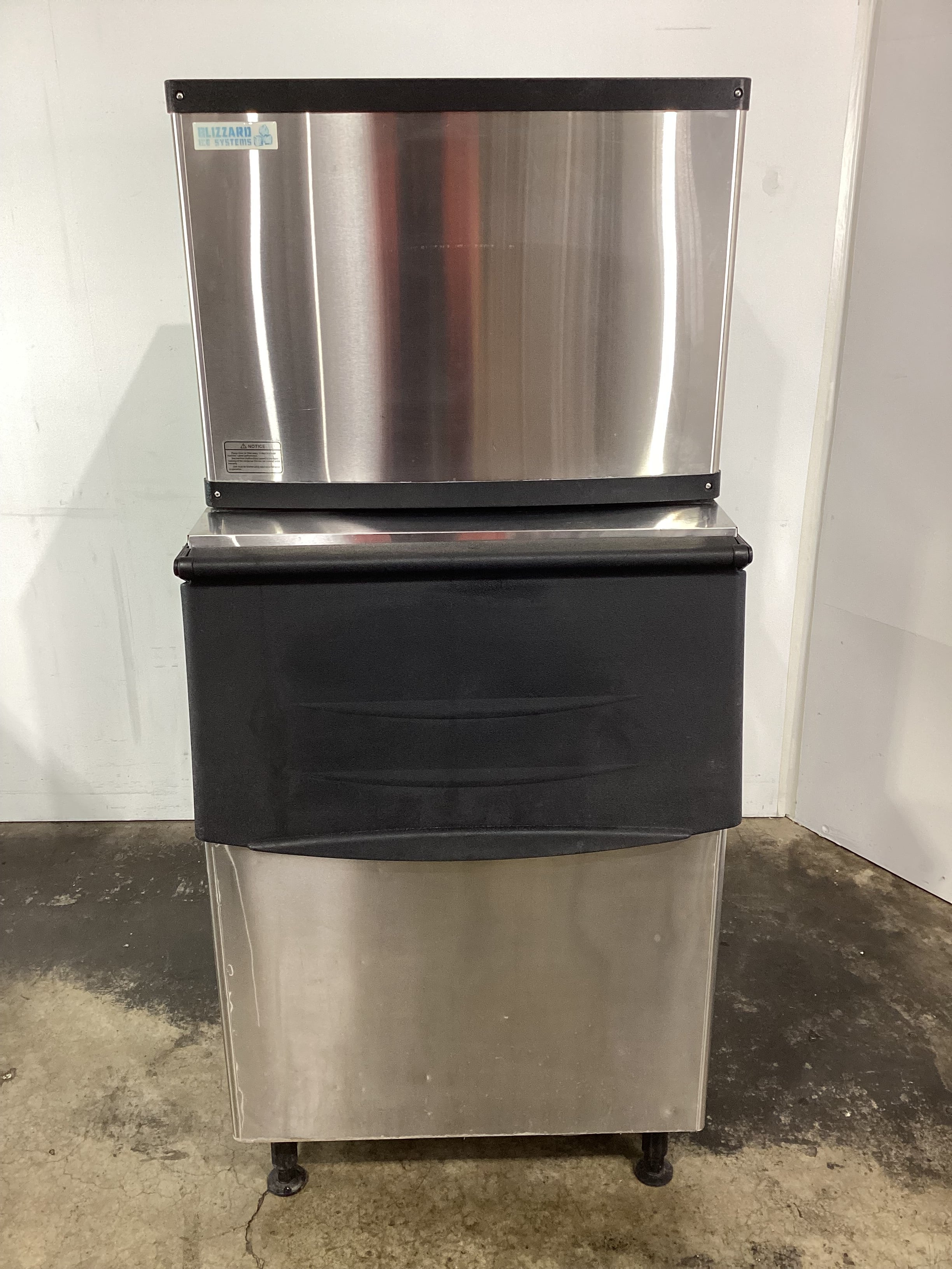 Blizzard SN-500P Ice Machine