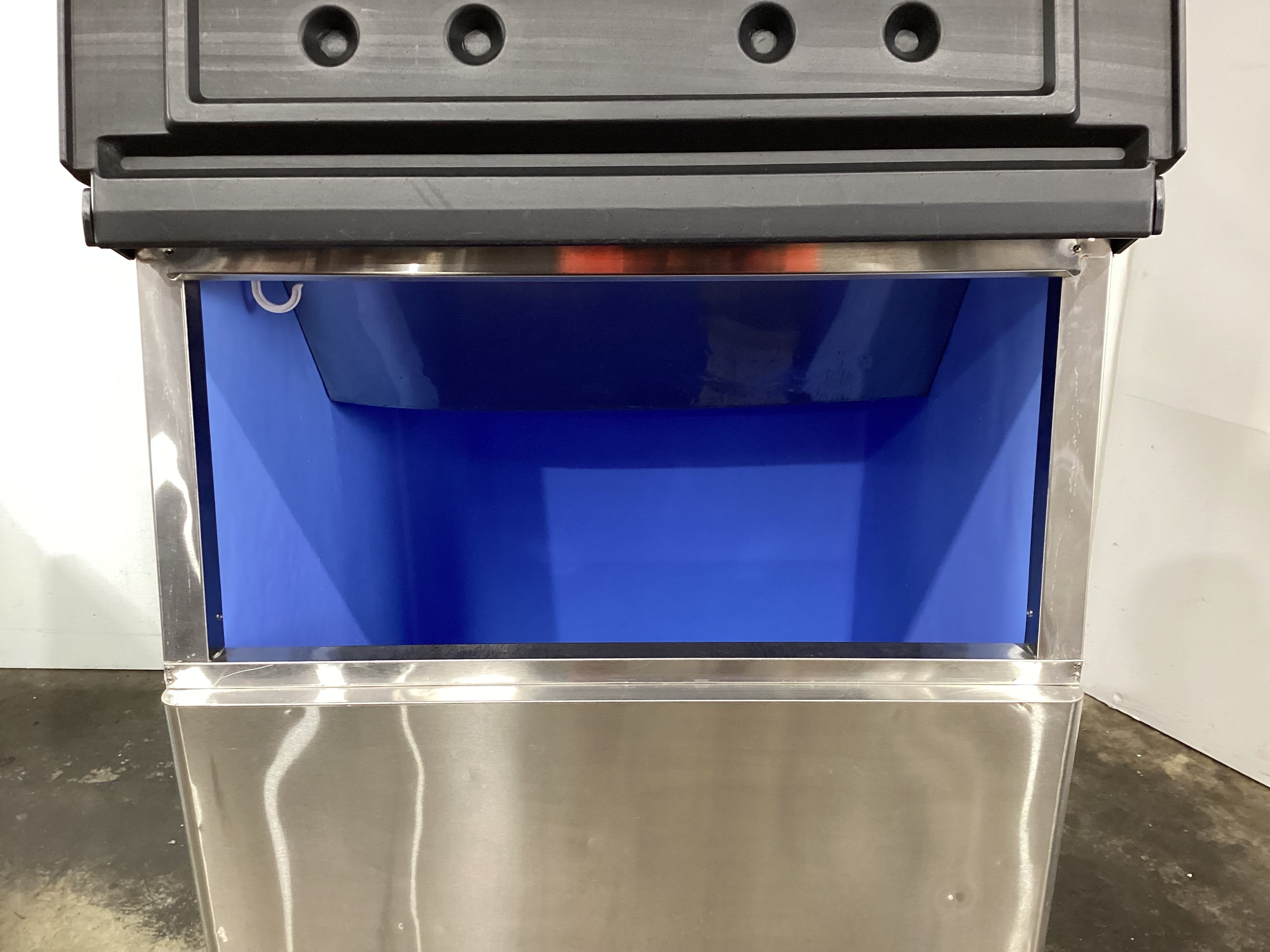 Blizzard SN-500P Ice Machine