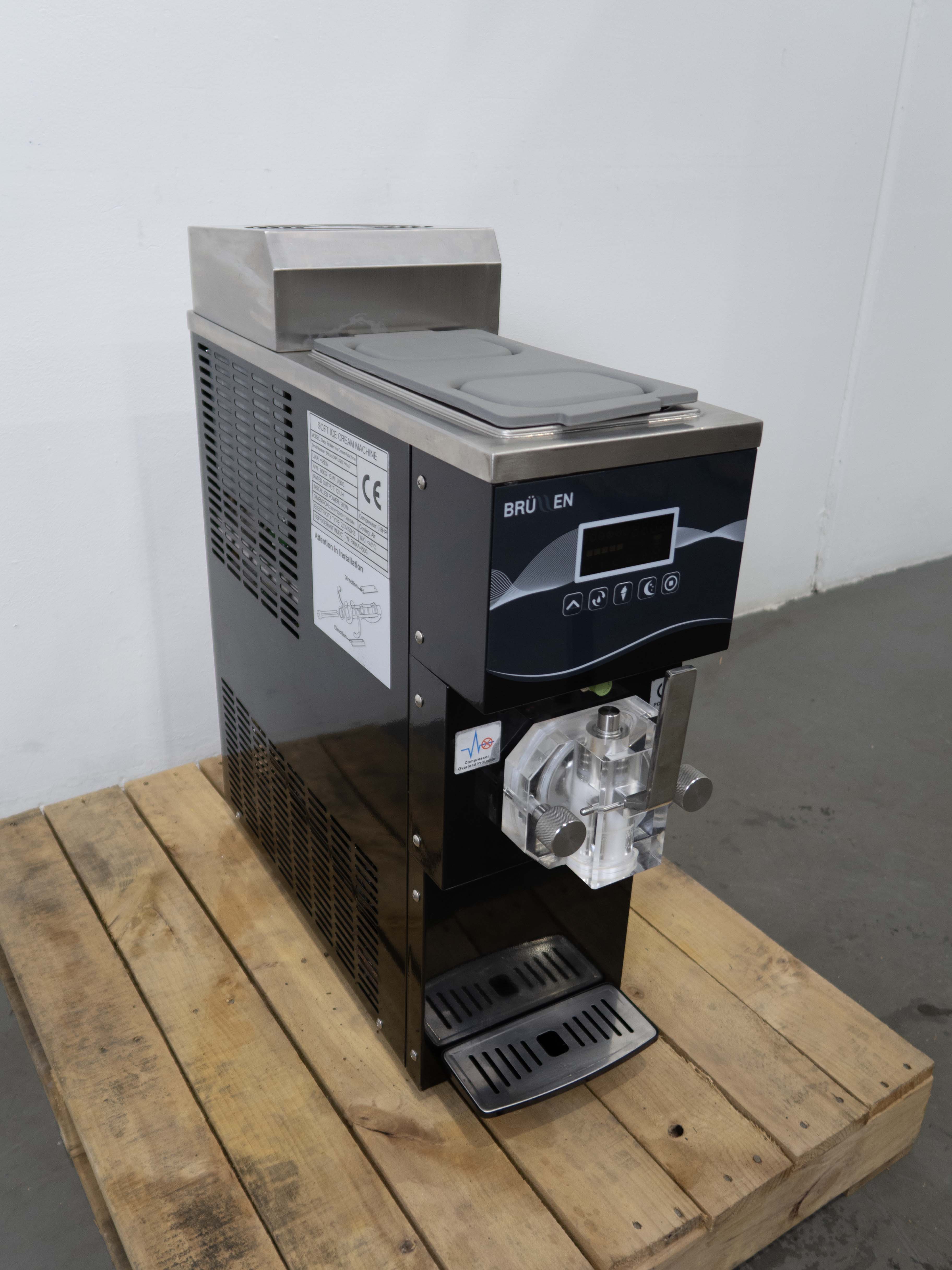 Brullen Baby Brullen Ice Cream Machine