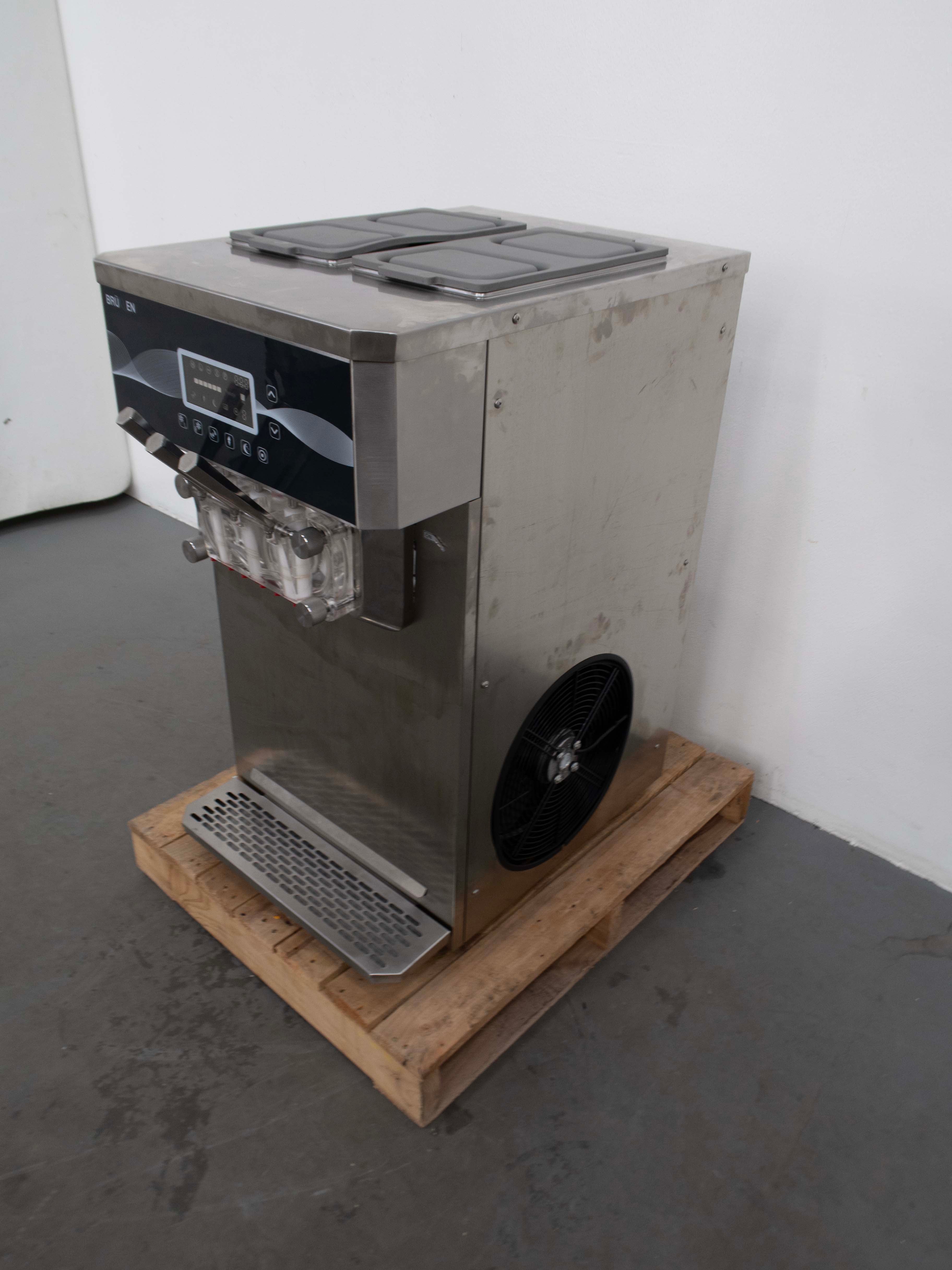 Brullen i26 Pro Gravity Feed Ice Cream Machine