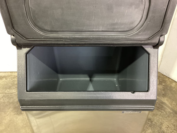 Scostsman NWH608AS/ NB393 Ice Machine & Bin