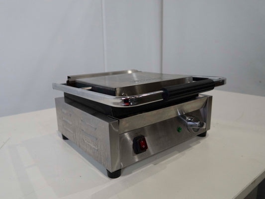 Apuro DY995-A-02 Ribbed Contact Grill
