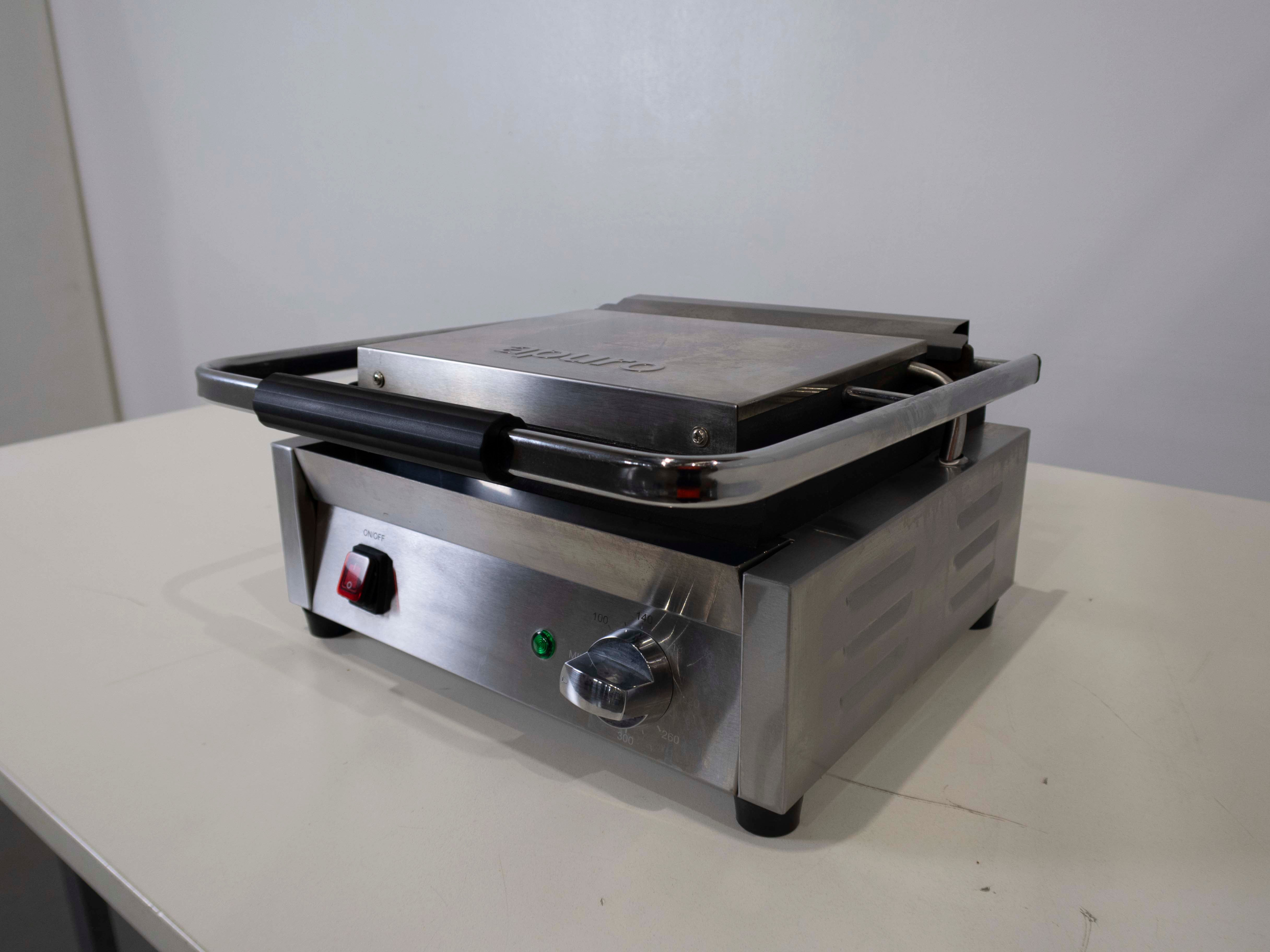 Apuro DY995-A-02 Ribbed Contact Grill