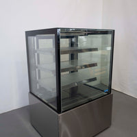 Topaz HTGH9 Cake Display