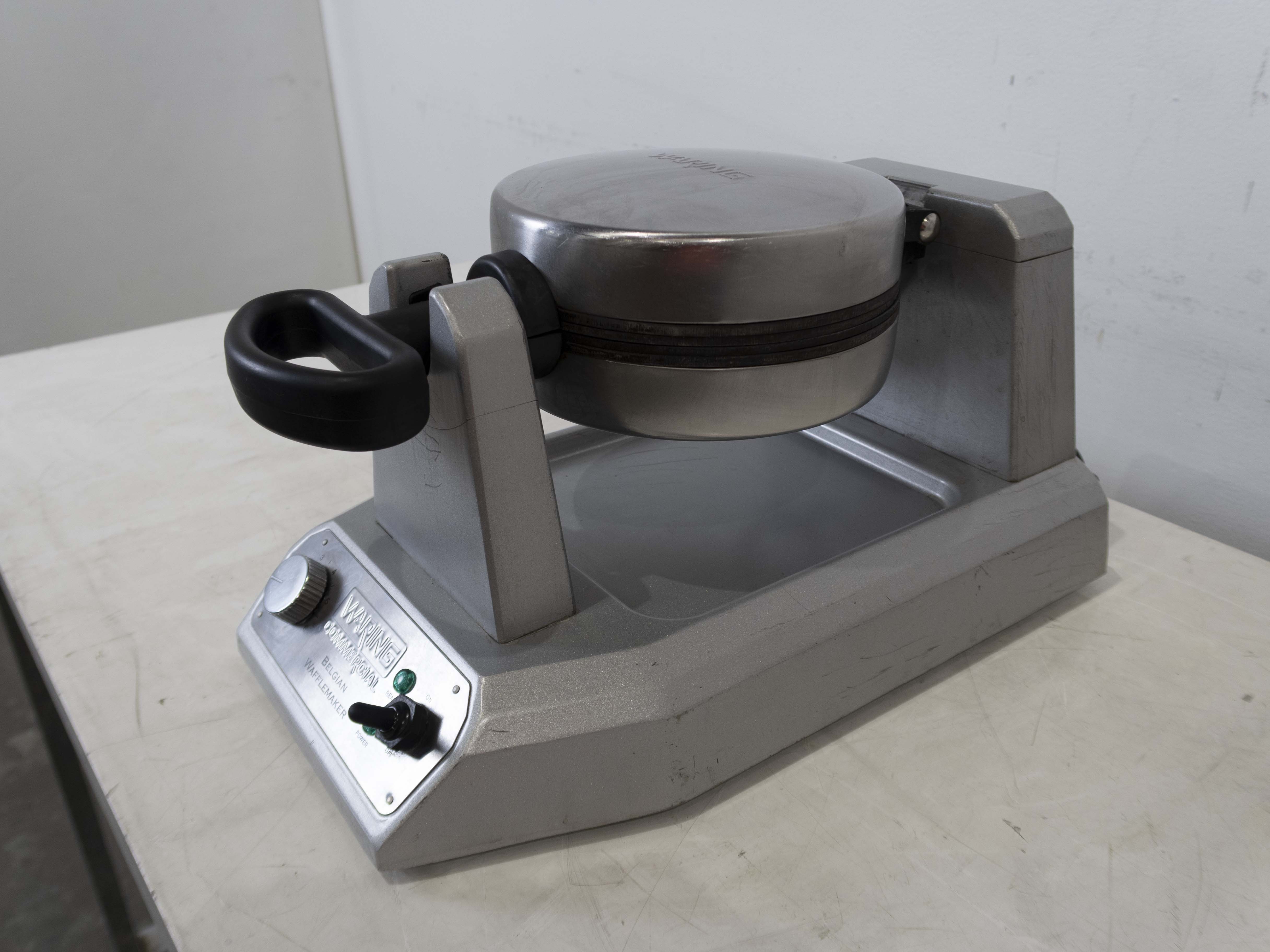 Waring WW180XCE Single Belgian Waffle Maker