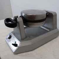Waring WW180XCE Single Belgian Waffle Maker