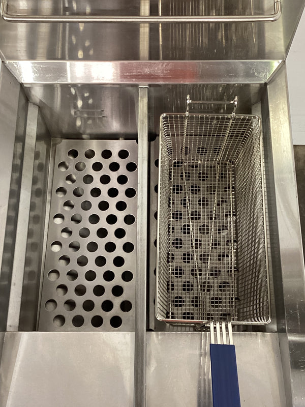 Waldorf FN8226G Fryer