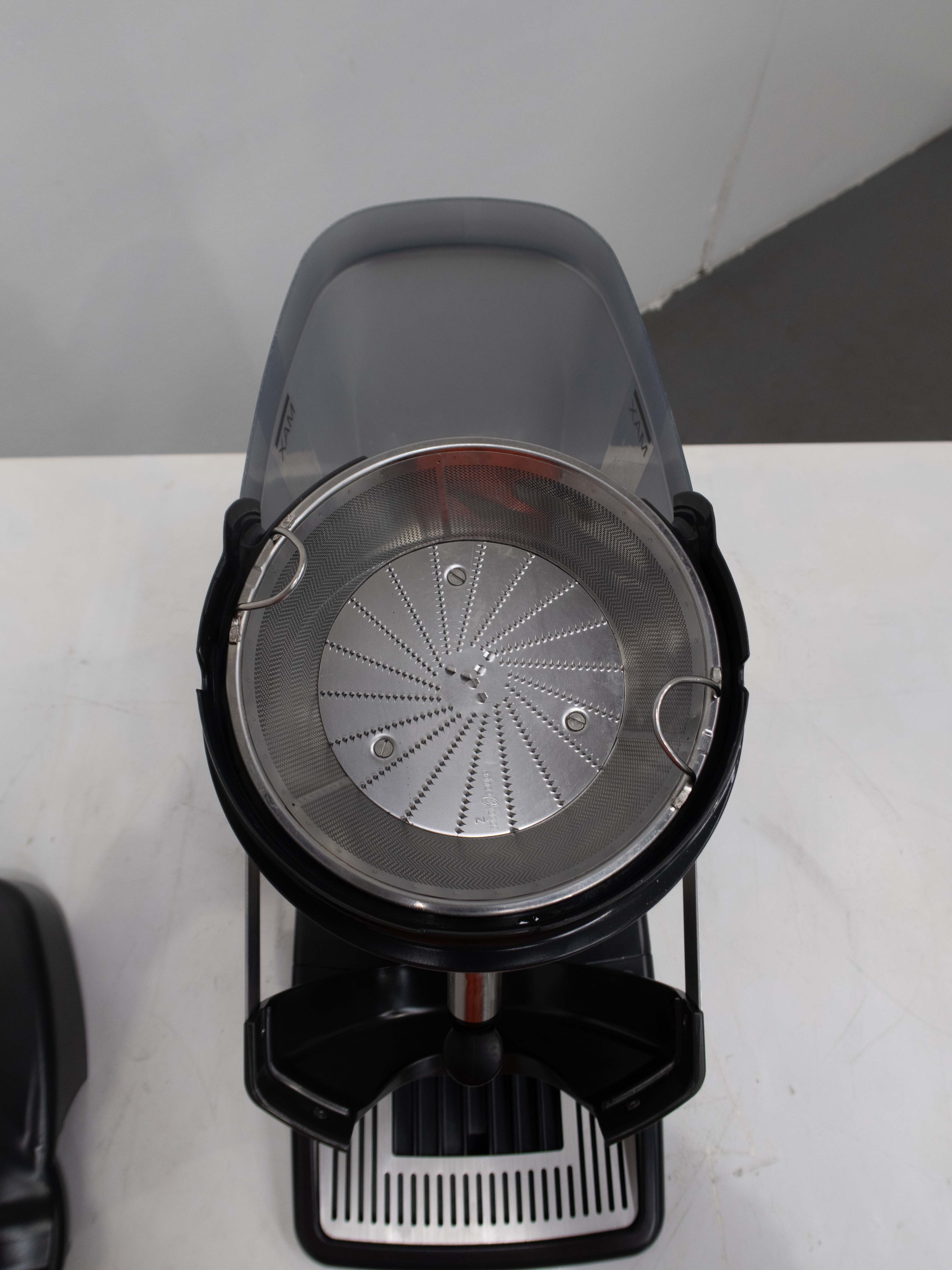 Robot Coupe J100 Juicer