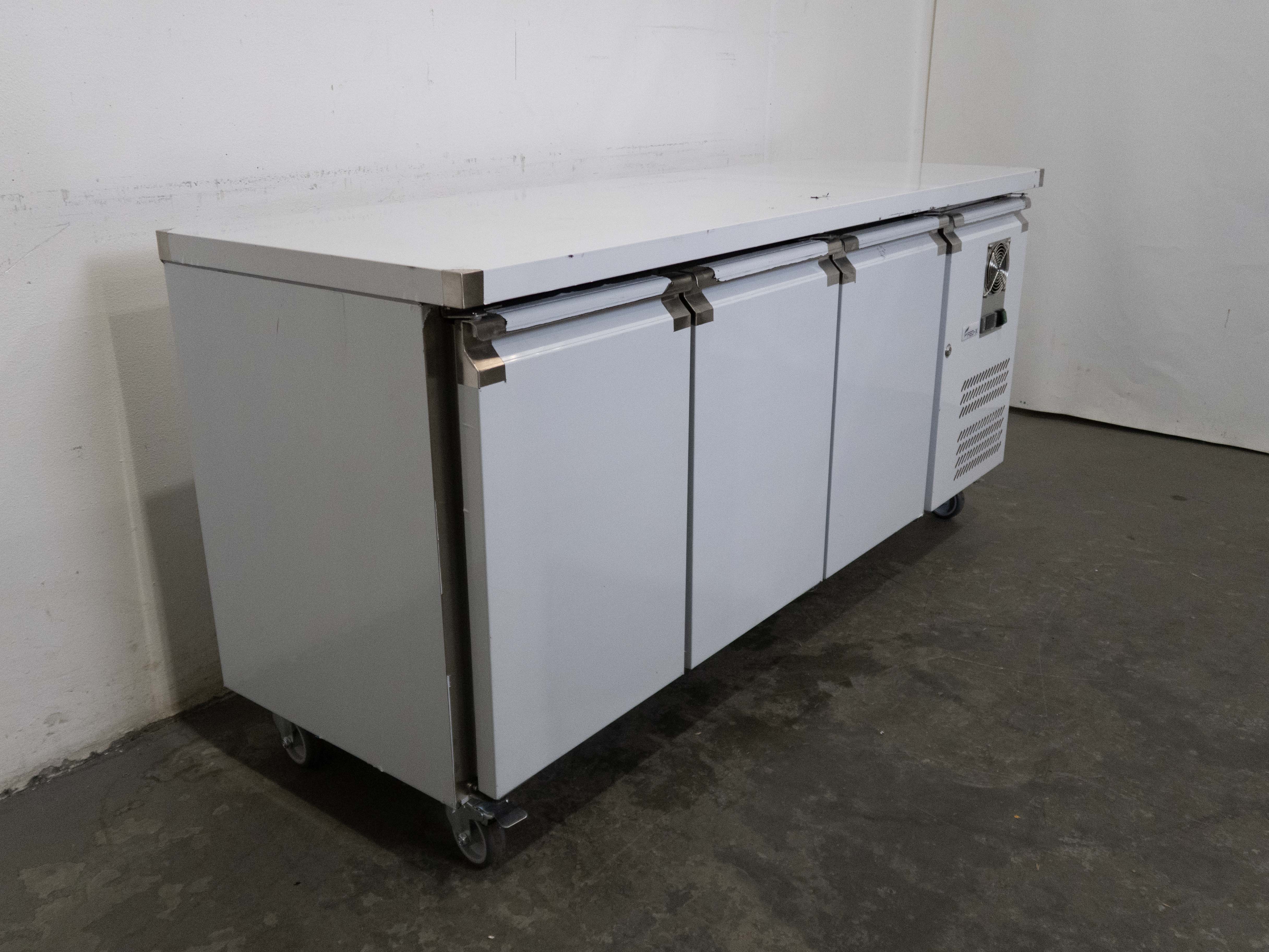 FED XUB6C18G3V Undercounter Fridge