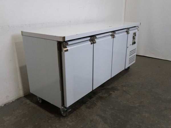 FED XUB6C18G3V Undercounter Fridge
