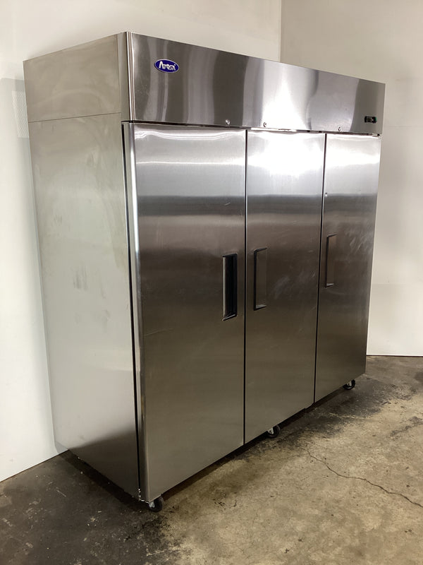 Atosa MBF8003 Upright Freezer