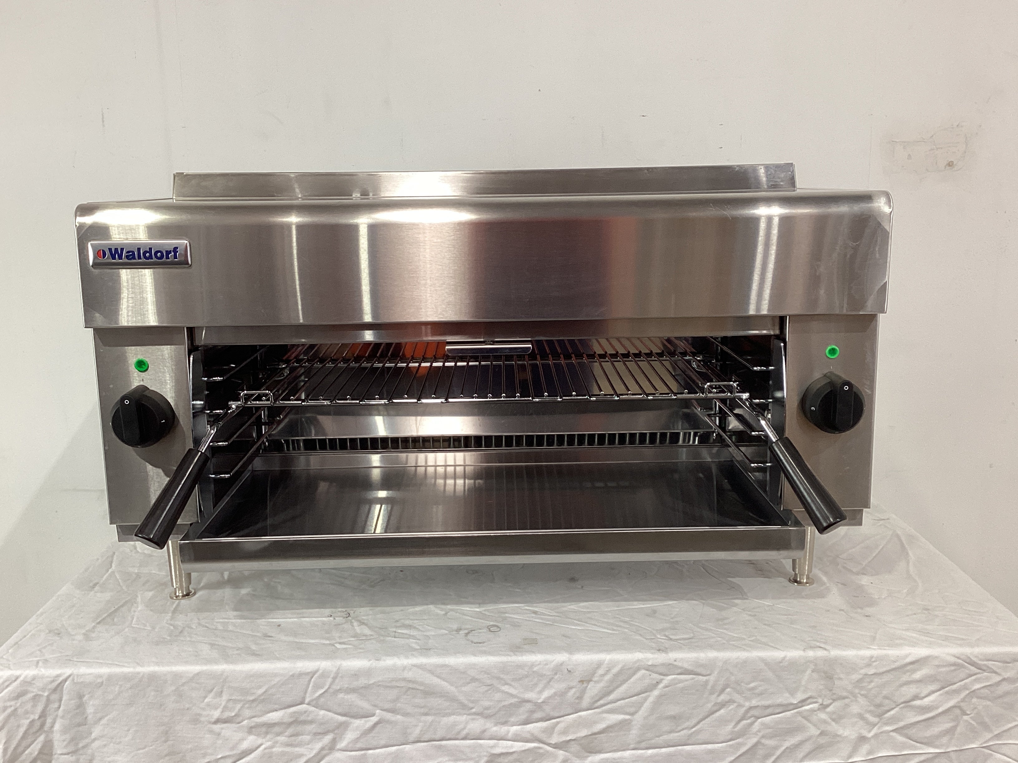 Waldorf SN8200E Electric Salamander