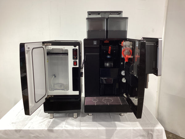 Franke A600 FCS4043 Auto Coffee Machine + Milk Fridge