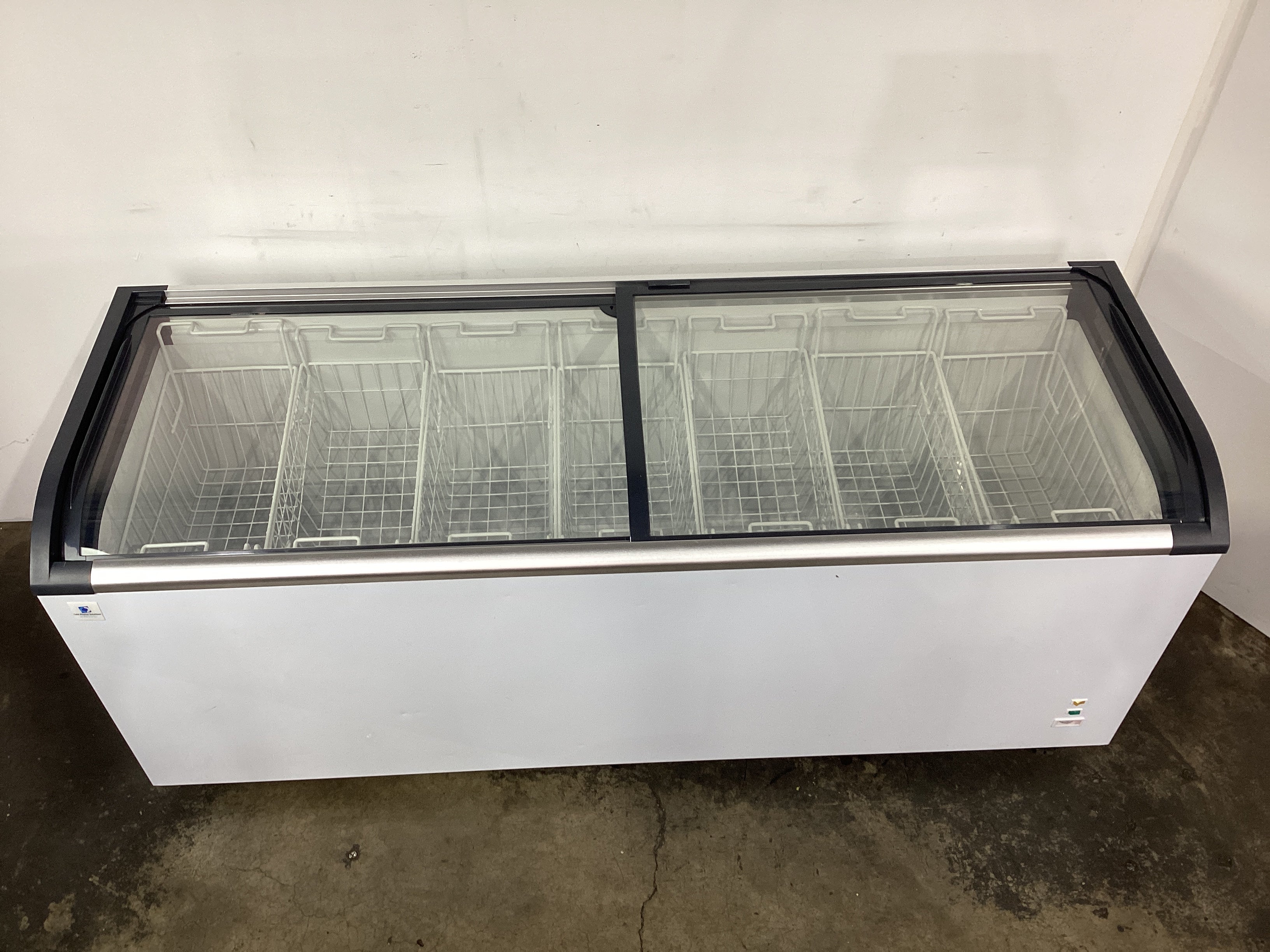 Cold Display Solutions SD-720Q Chest Freezer