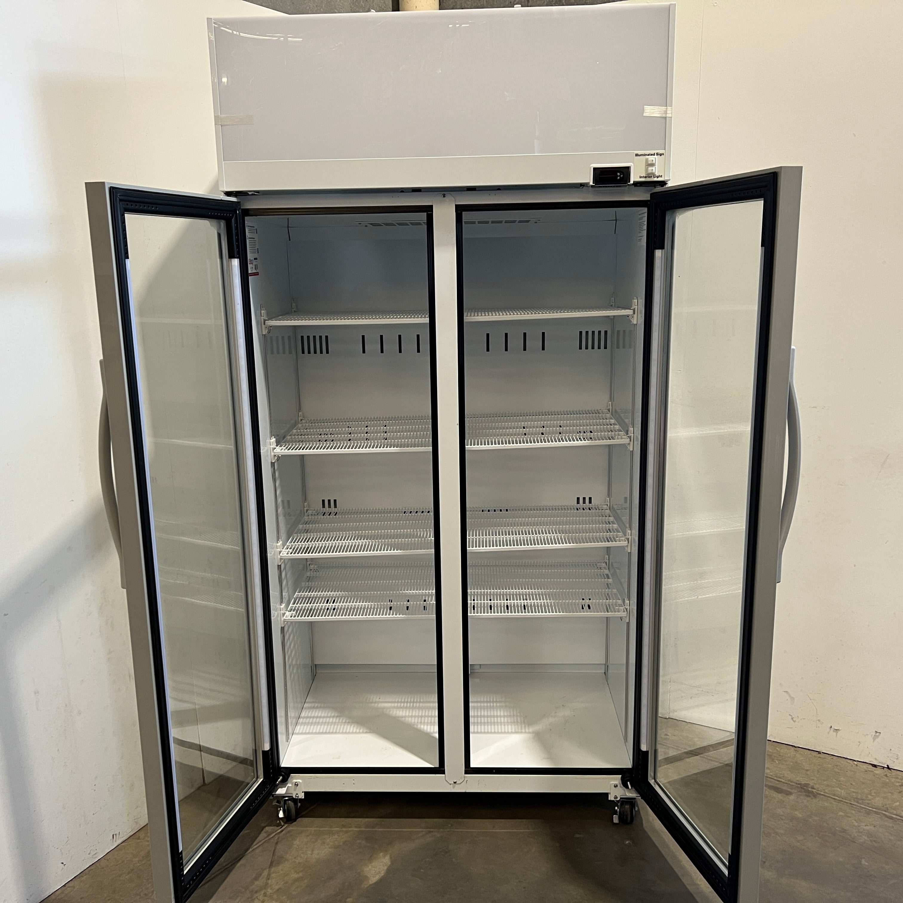 Skope TCE1000N Upright Fridge