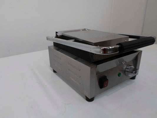 Apuro DY993-A-02 Ribbed Contact Grill