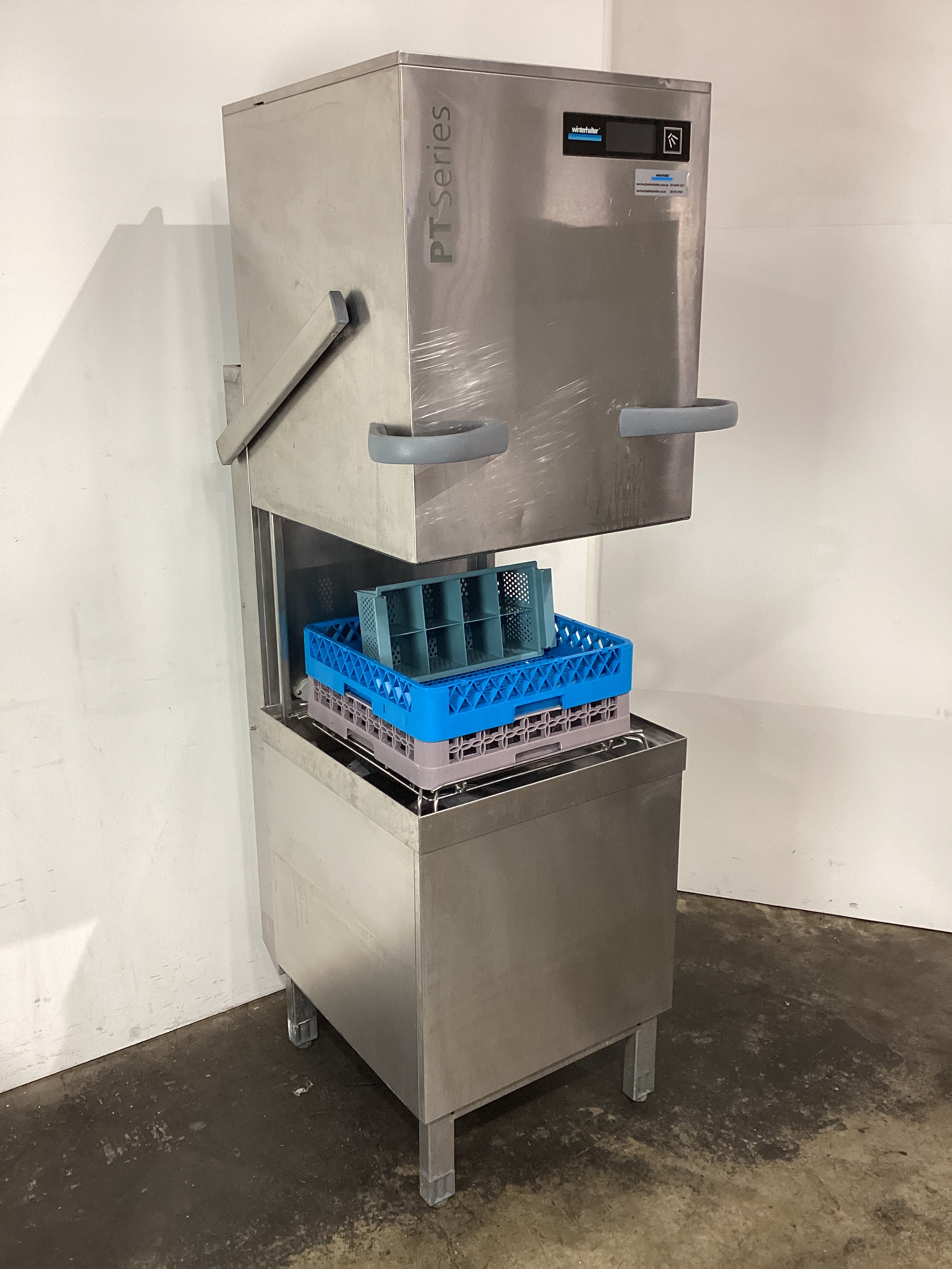 Winterhalter PTM Passthrough Dishwasher