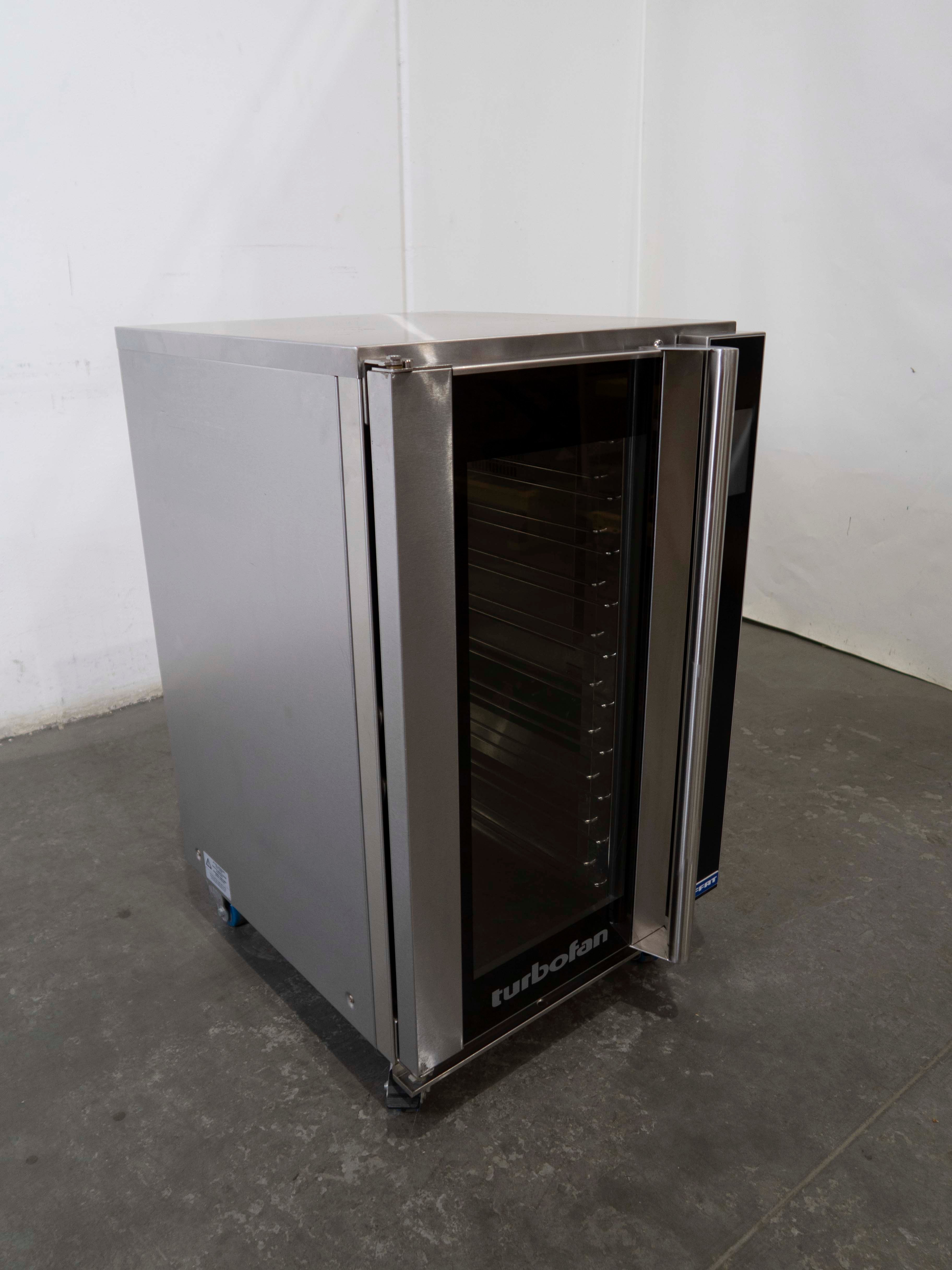 Turbofan EHT10-L Holding Cabinet