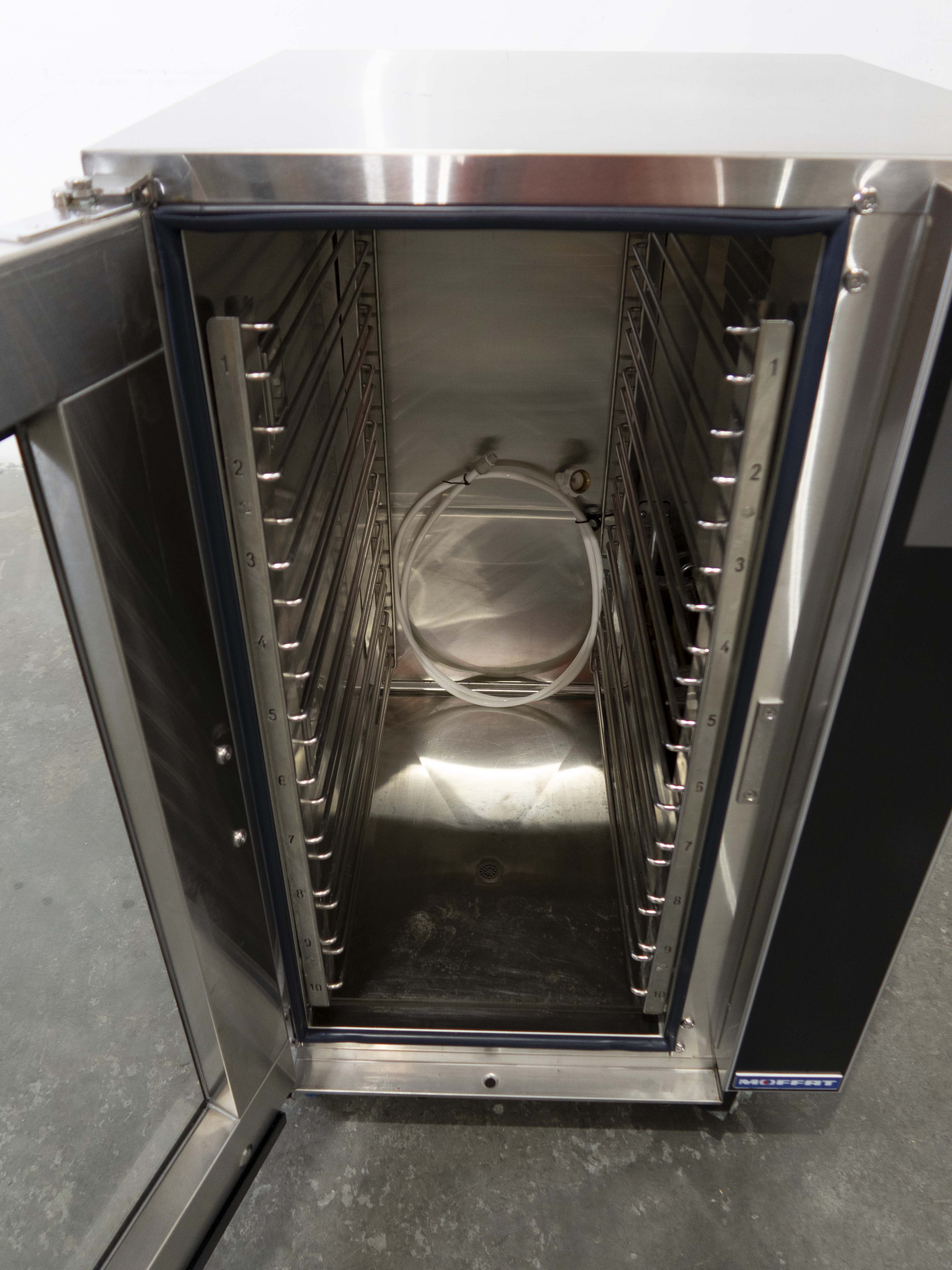 Turbofan EHT10-L Holding Cabinet