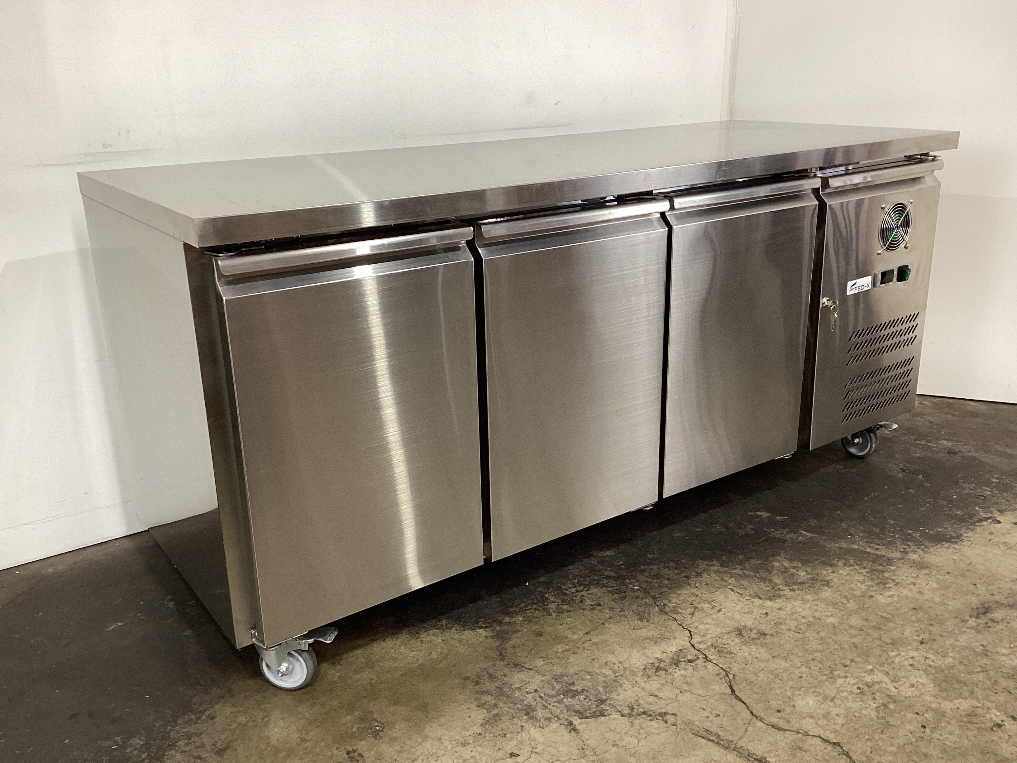 FED-X XUB7F18S3V Undercounter Bench Freezer