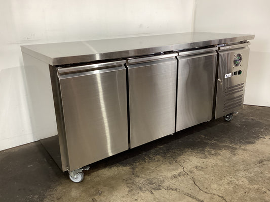 FED-X XUB7F18S3V Undercounter Bench Freezer