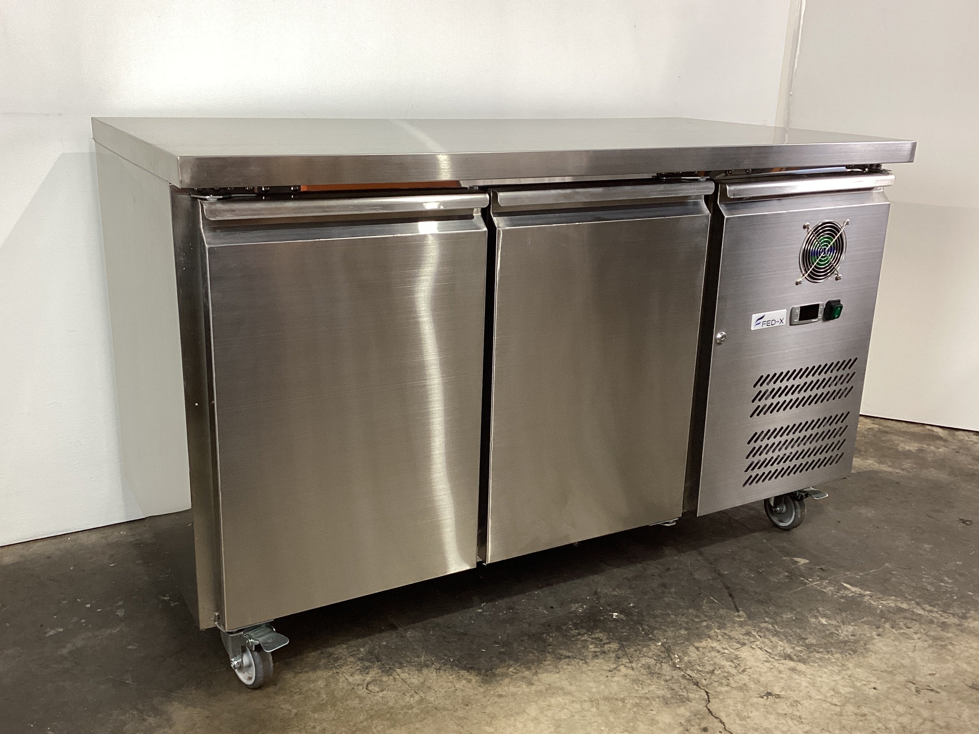 FED-X XUB7C13S2V Undercounter Fridge