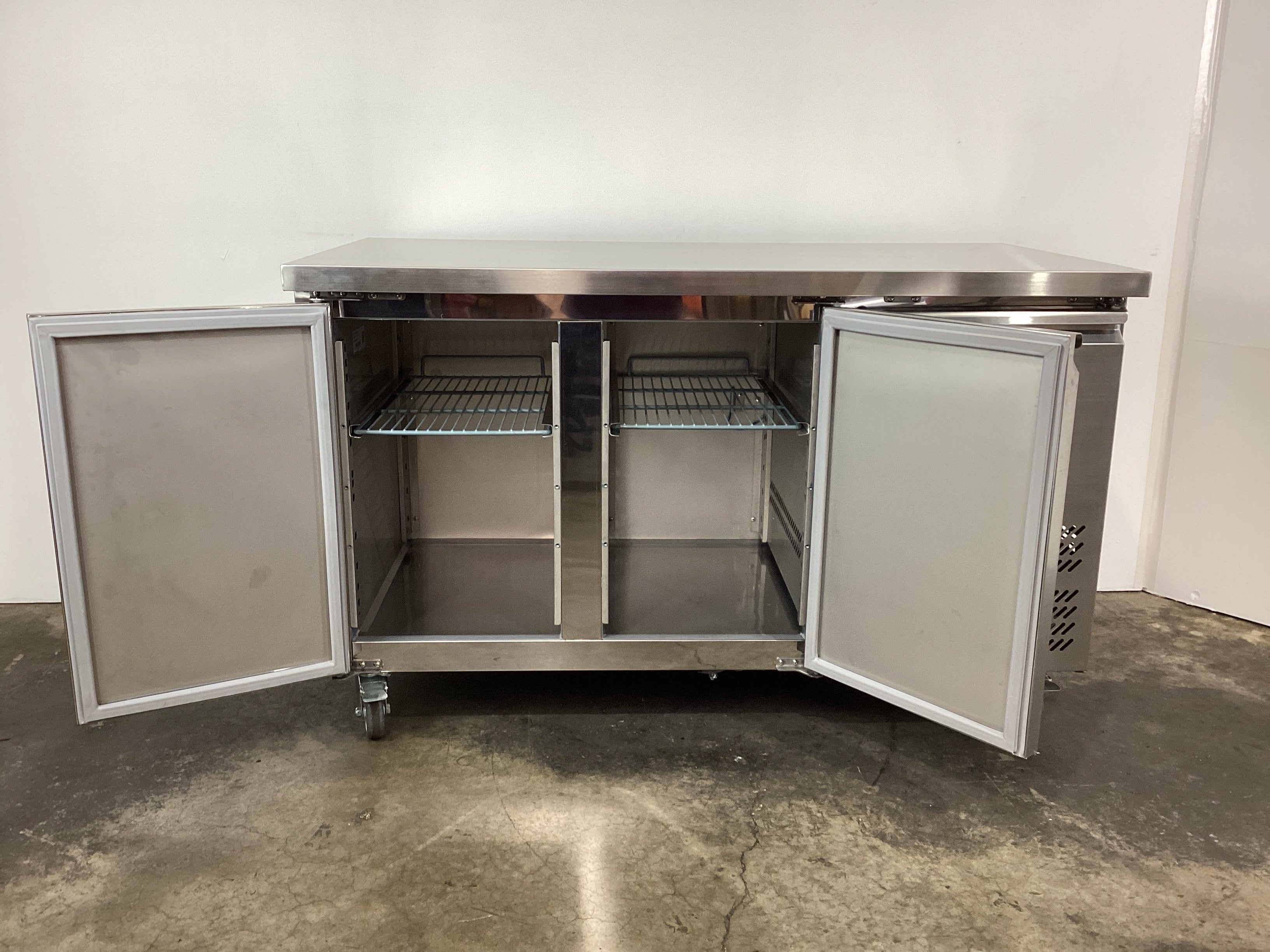 FED-X XUB7C13S2V Undercounter Fridge